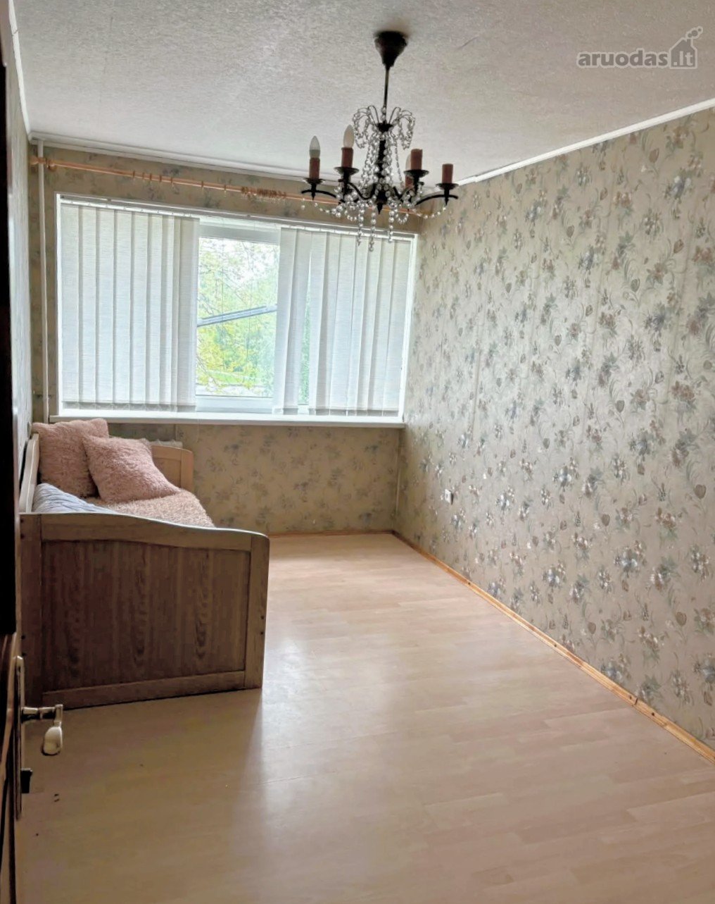 Parduodamas 3 kambarių butas Paryžiaus