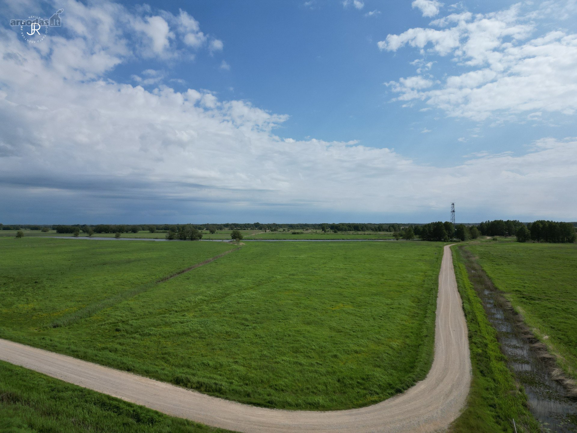 Parduodamas 4,26 ha Sklypas Su Priėjimu Prie