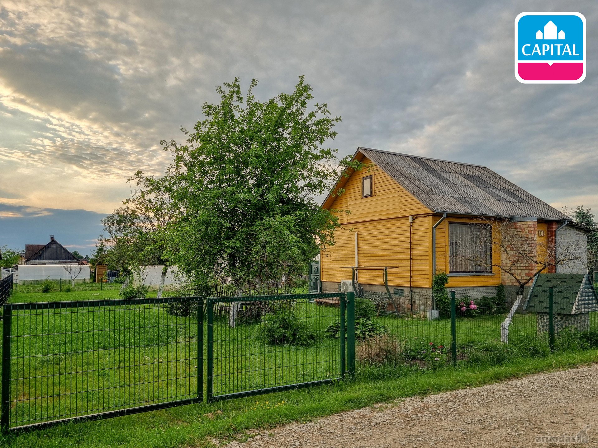 Parduodamas tvarkingas sodo namas su 6,20 arų