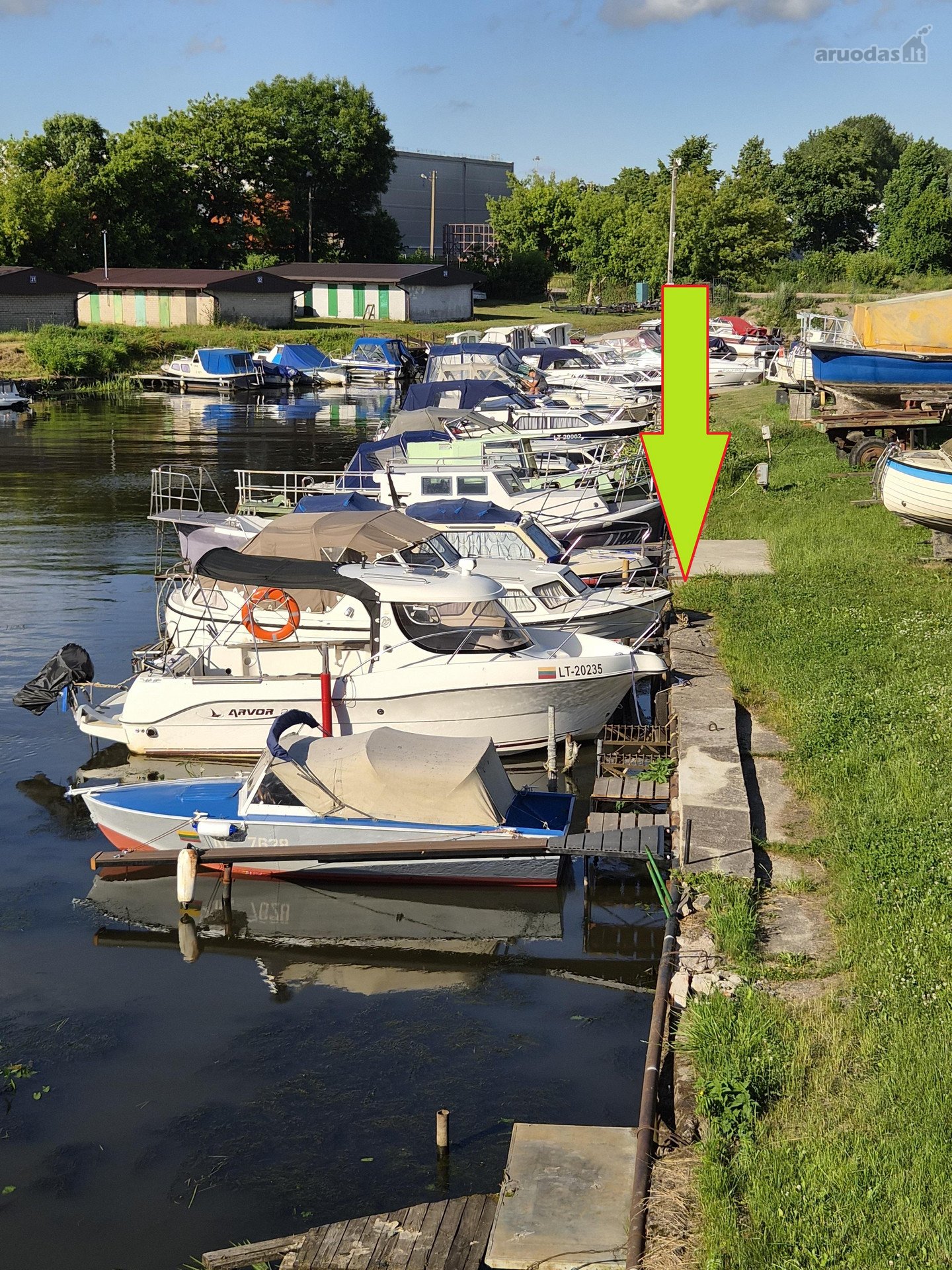 Klaipėdoje, garažų ir mažų laivelių