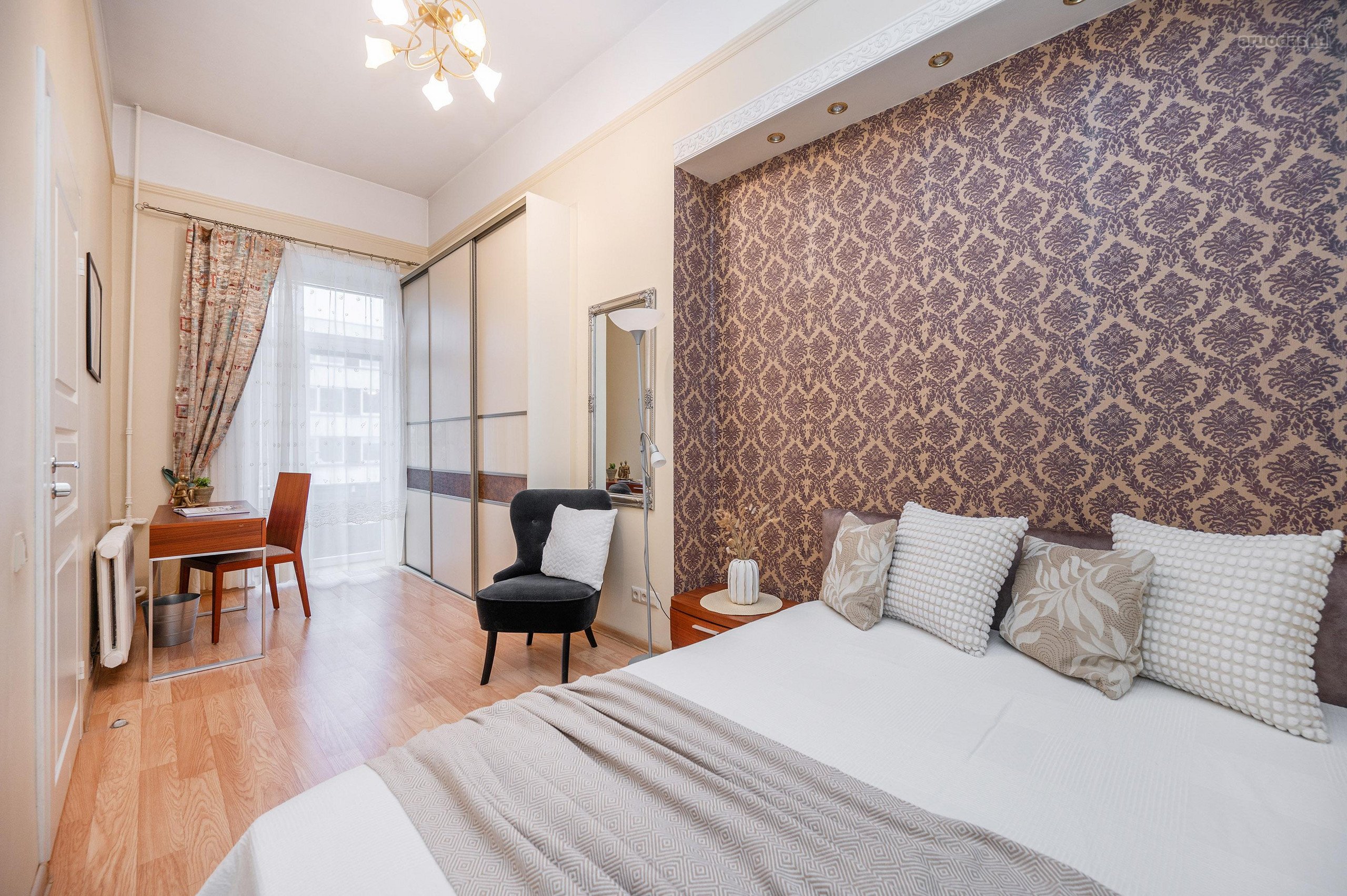 Nuomojamas 2 kambarių butas vienoje geriausių