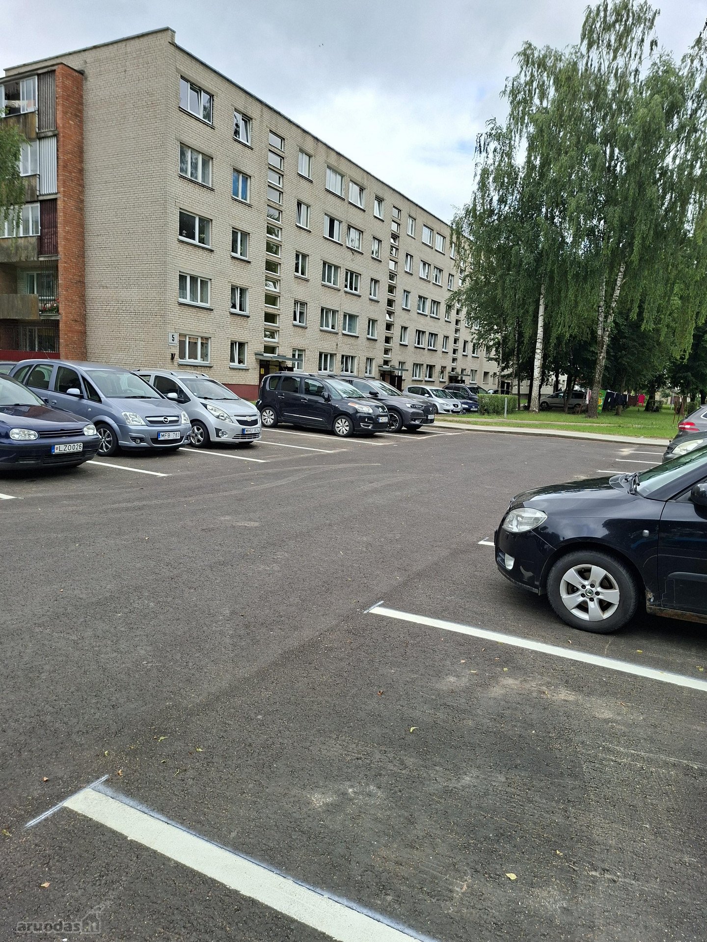 Parduodamas šviesus ir jaukus 2 kambarių