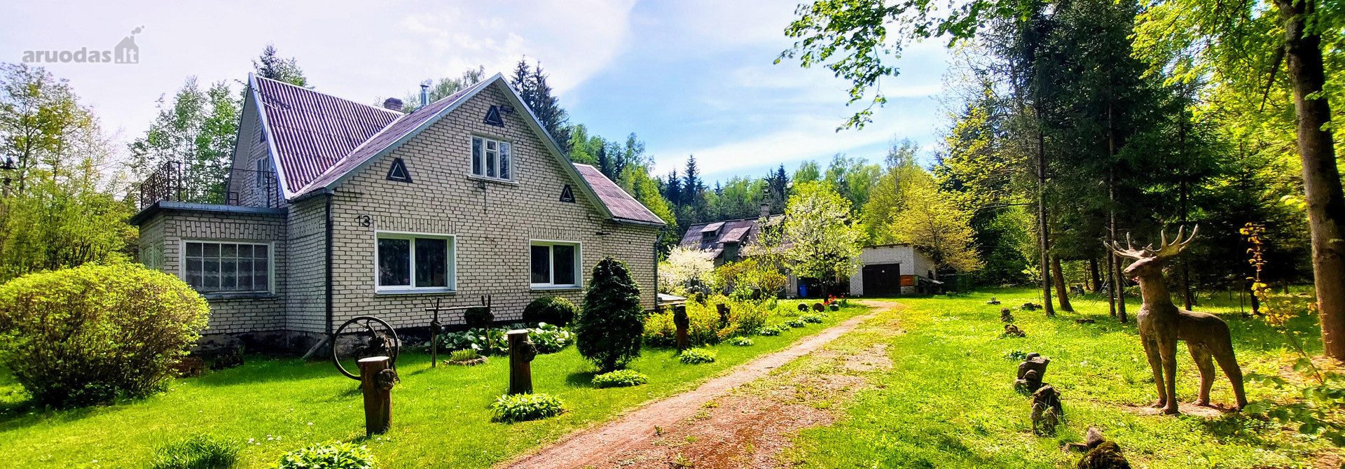 Ieškote erdvios sodybos ramioje vietoje, kur