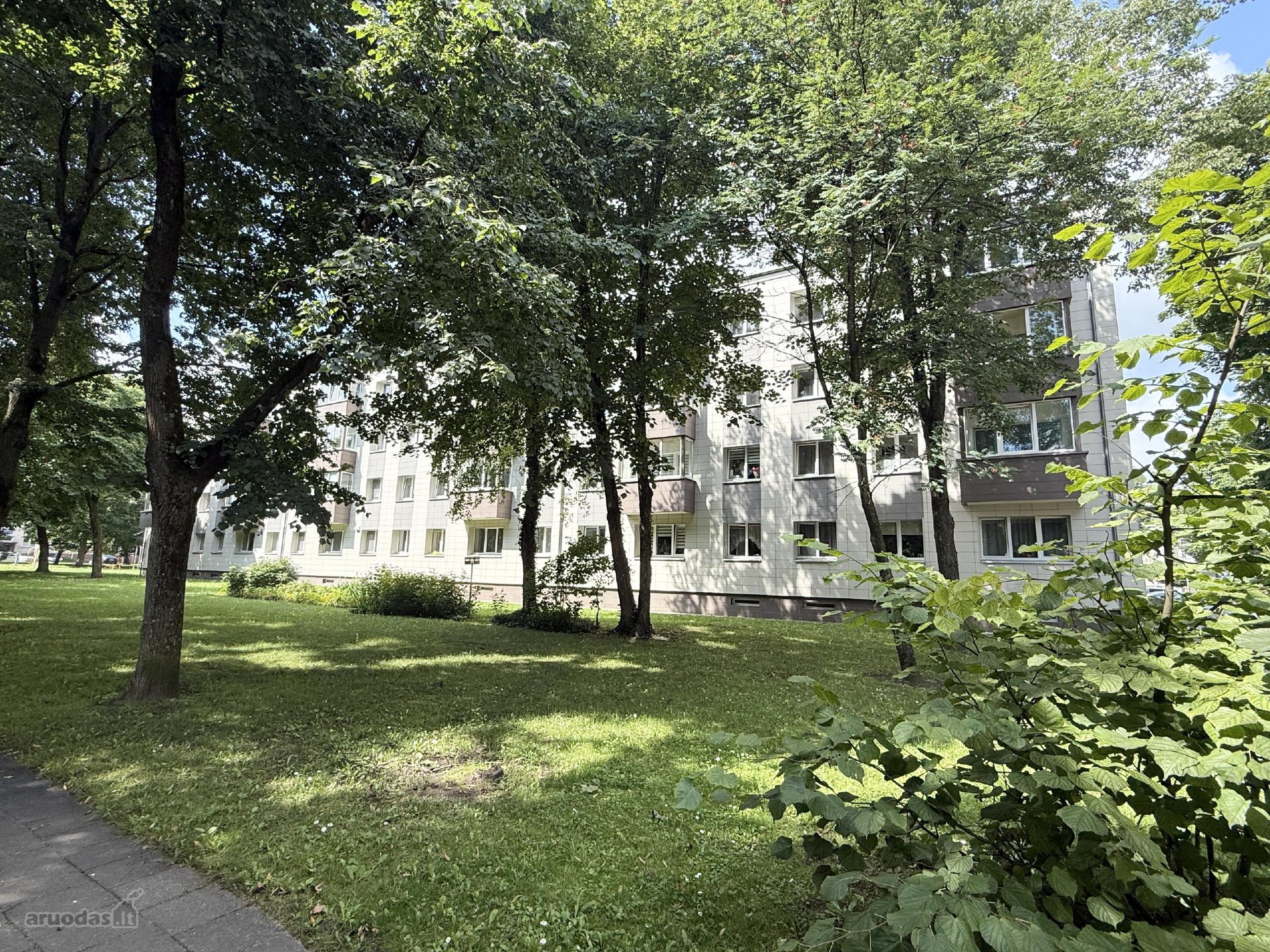 Renovuotas Butas Centre – Maži Mokesčiai –
