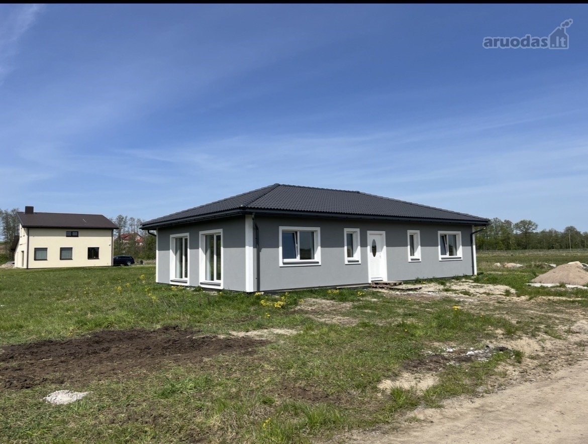 Naujame Namų Kvartale Parduodami Namai Su