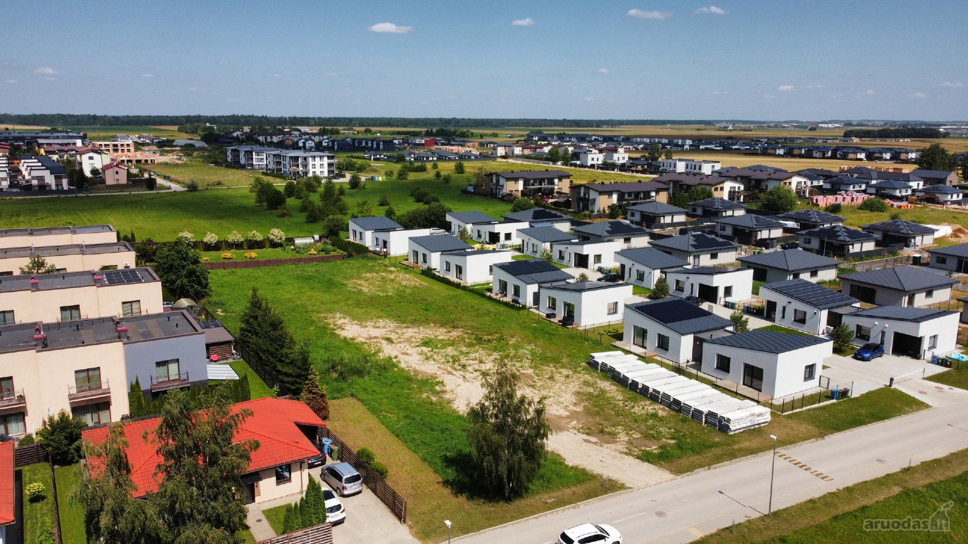 Parduodamas taisyklingos formos sklypas