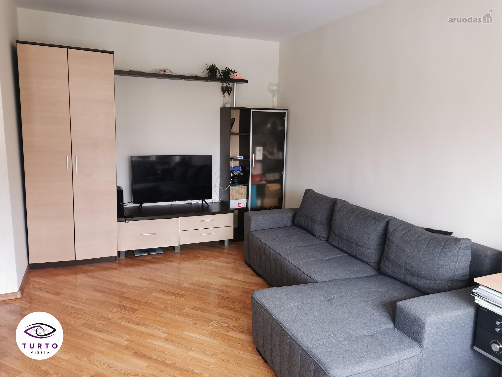 Išnuomojamas 1 kambario butas miesto centre