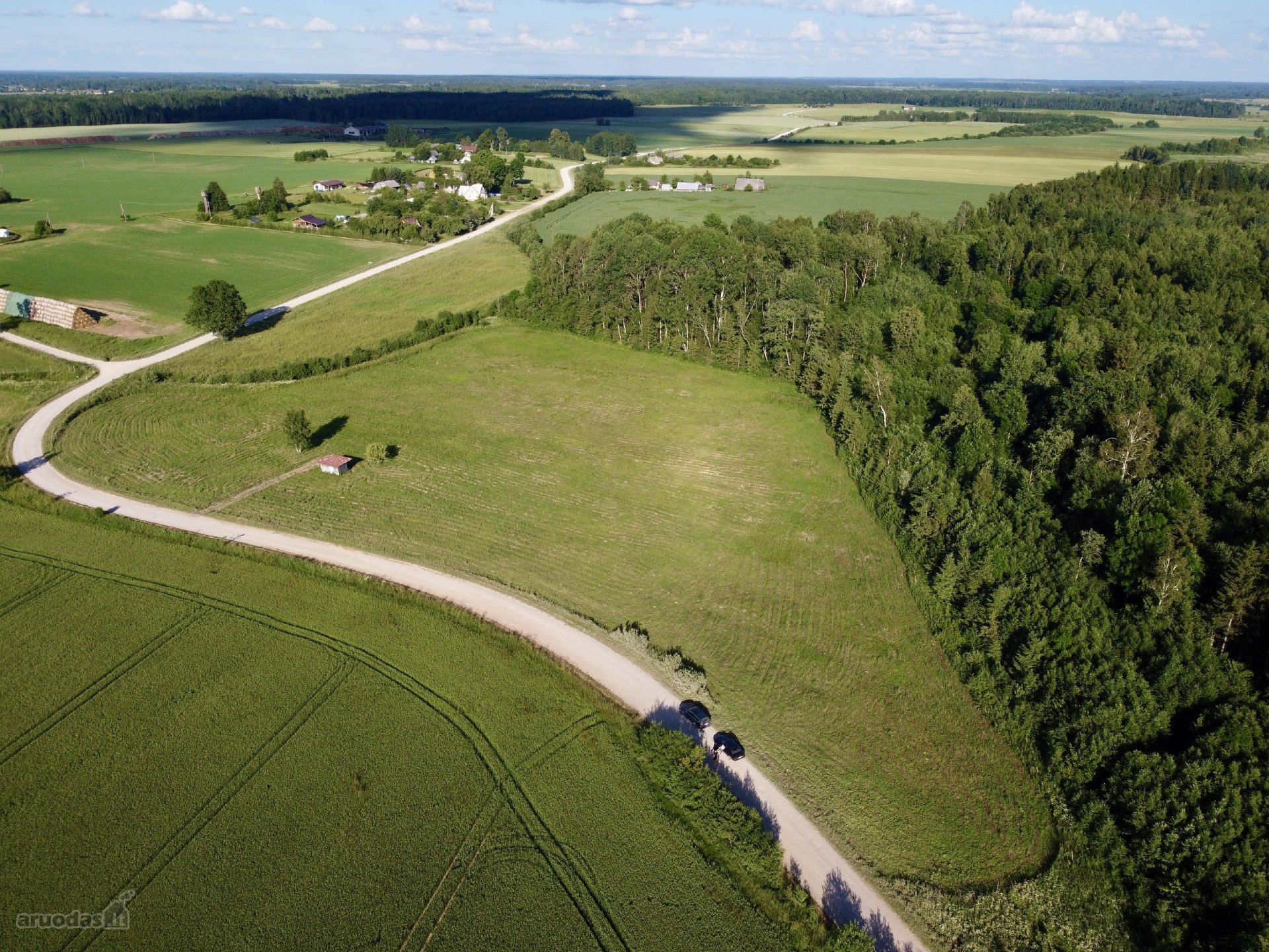 Širvintų r. sav., Vyšnialaukio kaime,