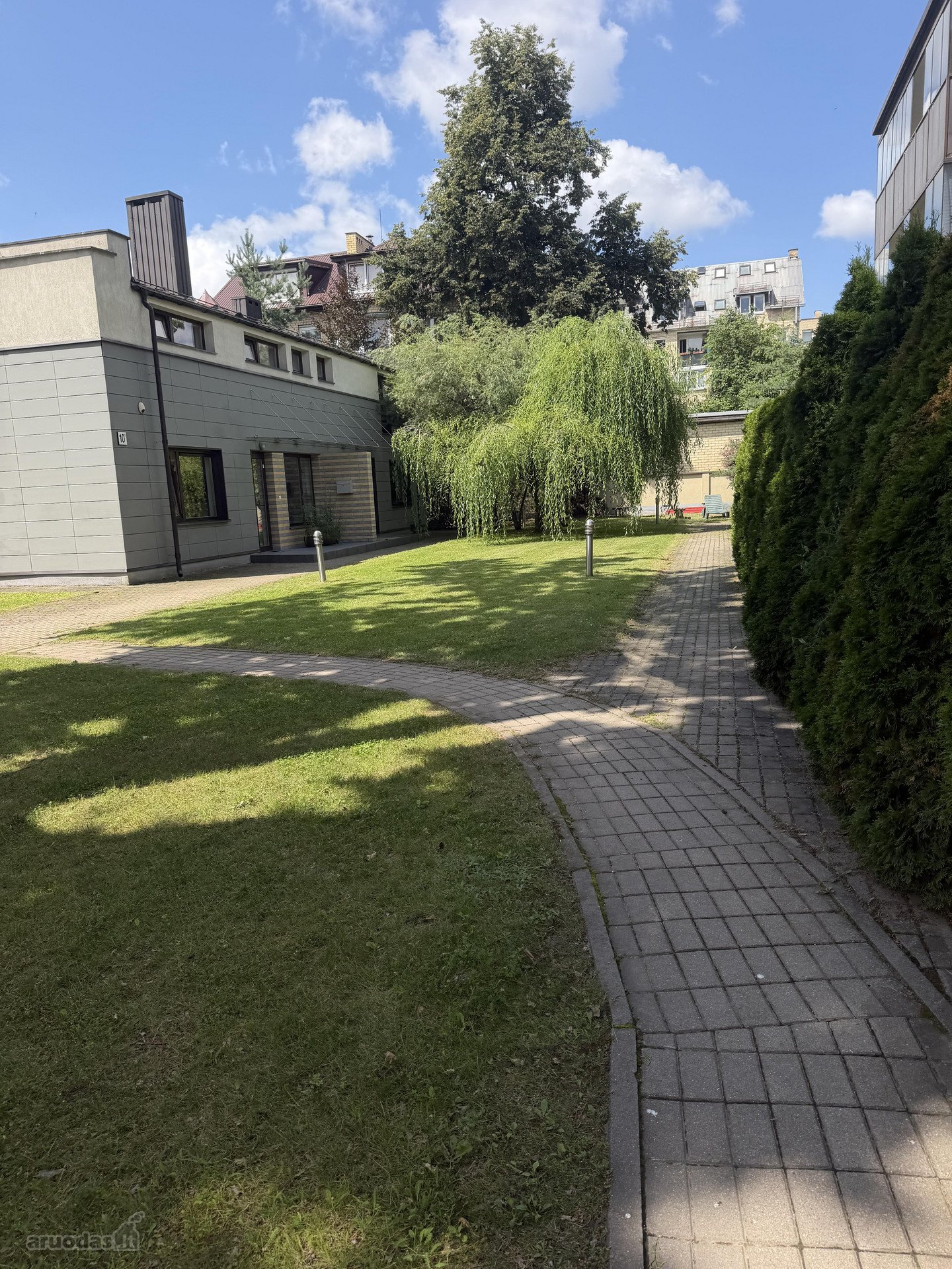 Žvėryne parduodamas šiuolaikiškai, kokybiškai