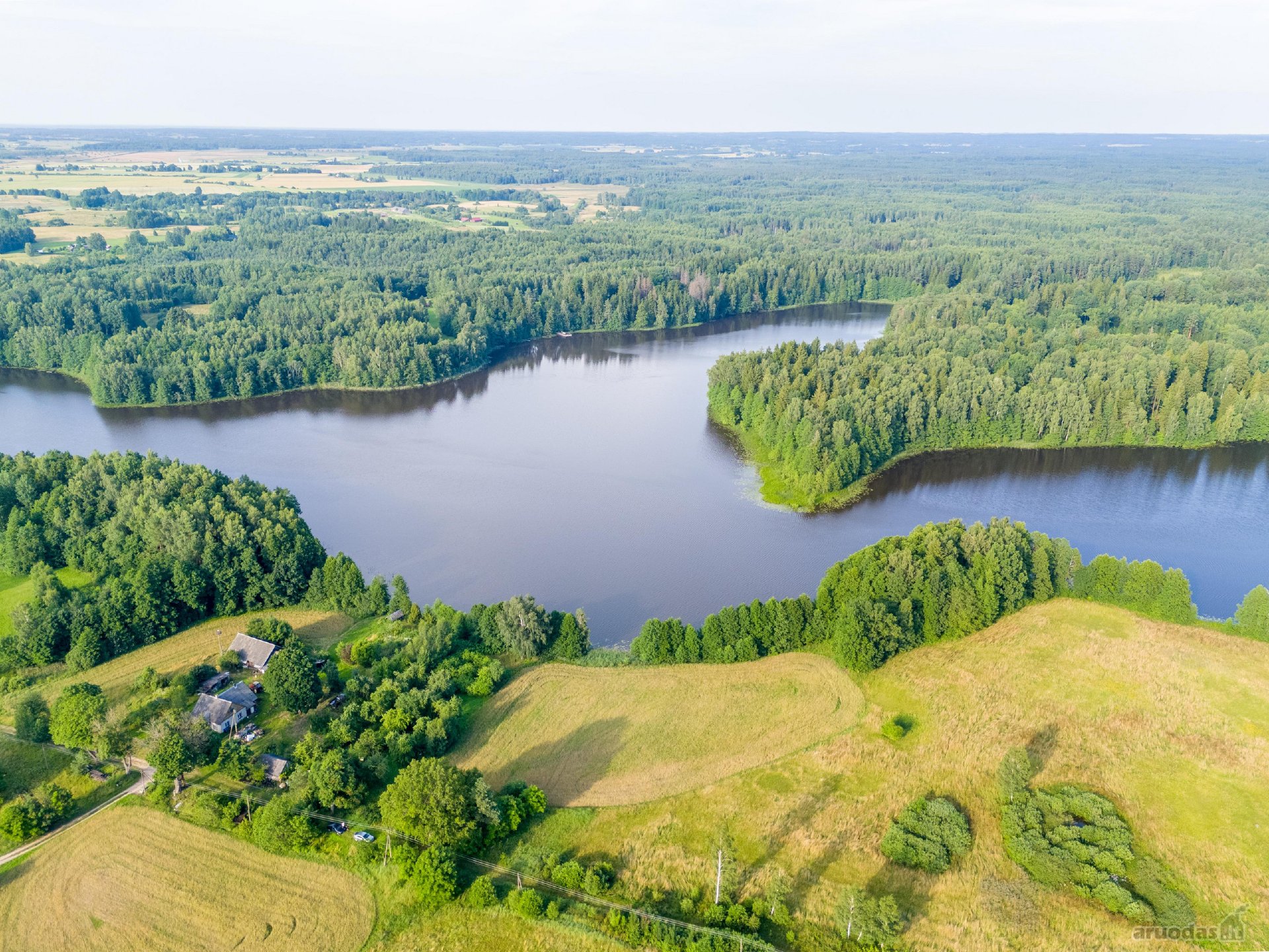 Sklypas Prie Ežero Su Panorama Ir Gamta –