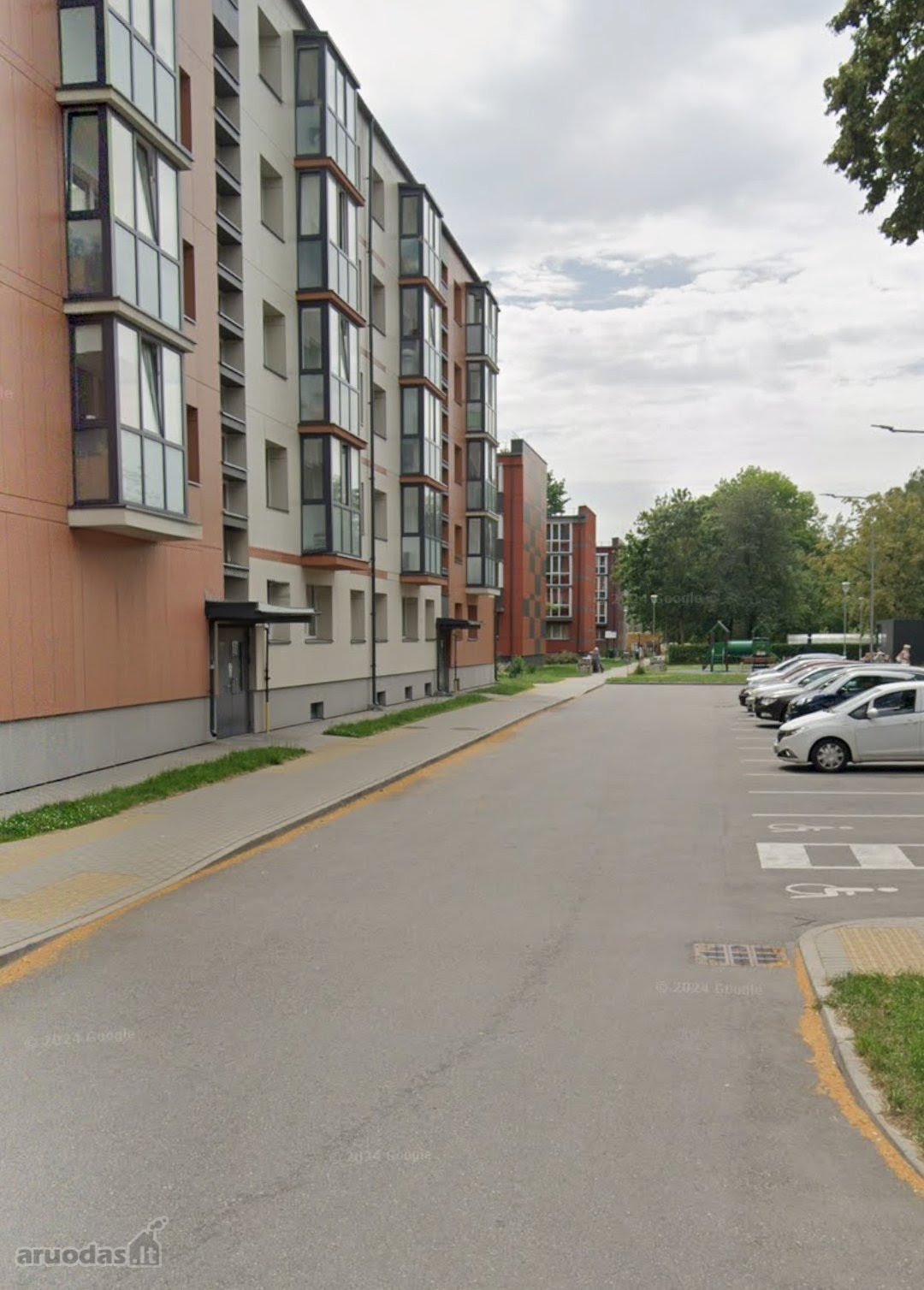 Parduodamas jaukus 2 kambarių butas