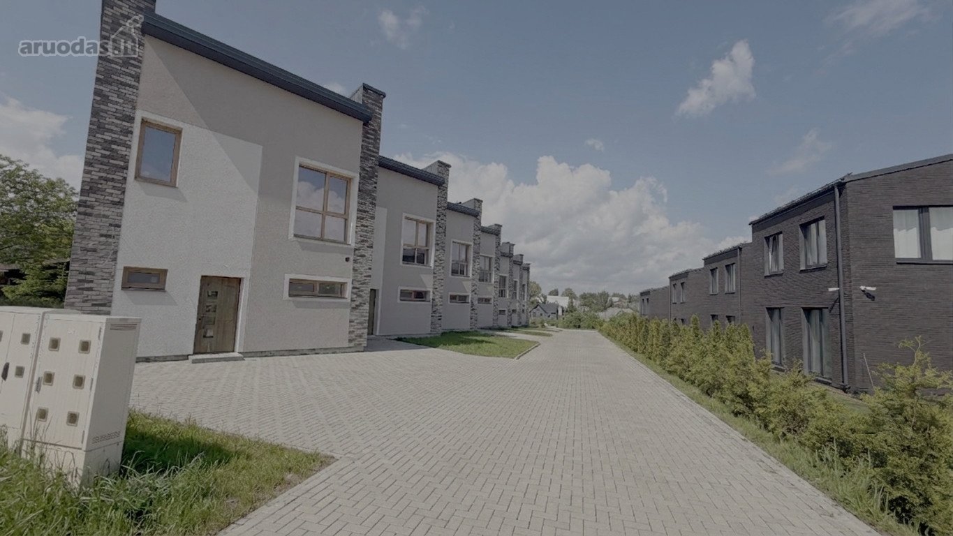 Parduodamas dviejų aukštų 4 kambarių butas