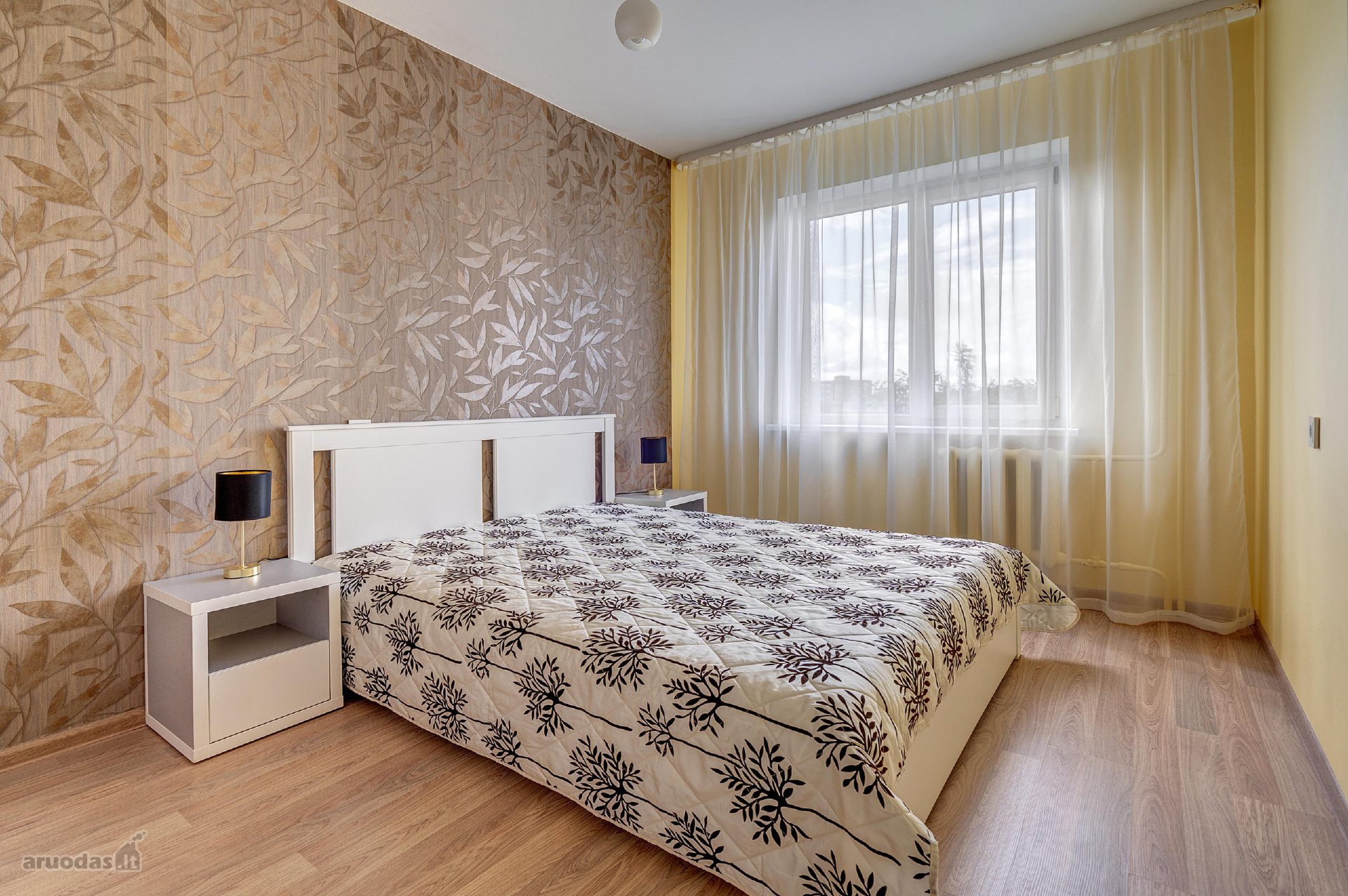 Išnuomojamas erdvus ir jaukus 2-jų kambarių
