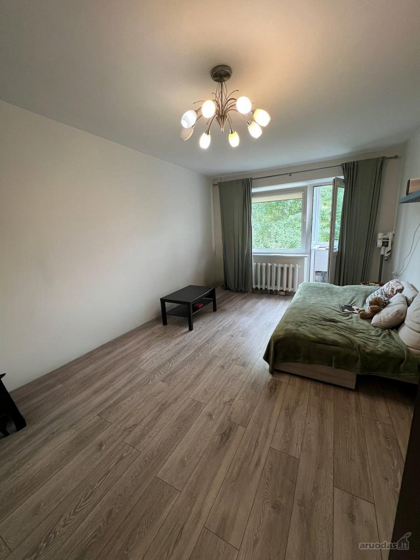 Išnuomojamas suremontuotas 1 kambario butas