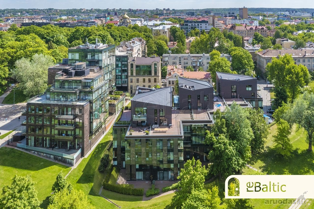 Stilingi trijų kambarių apartamentai viename
