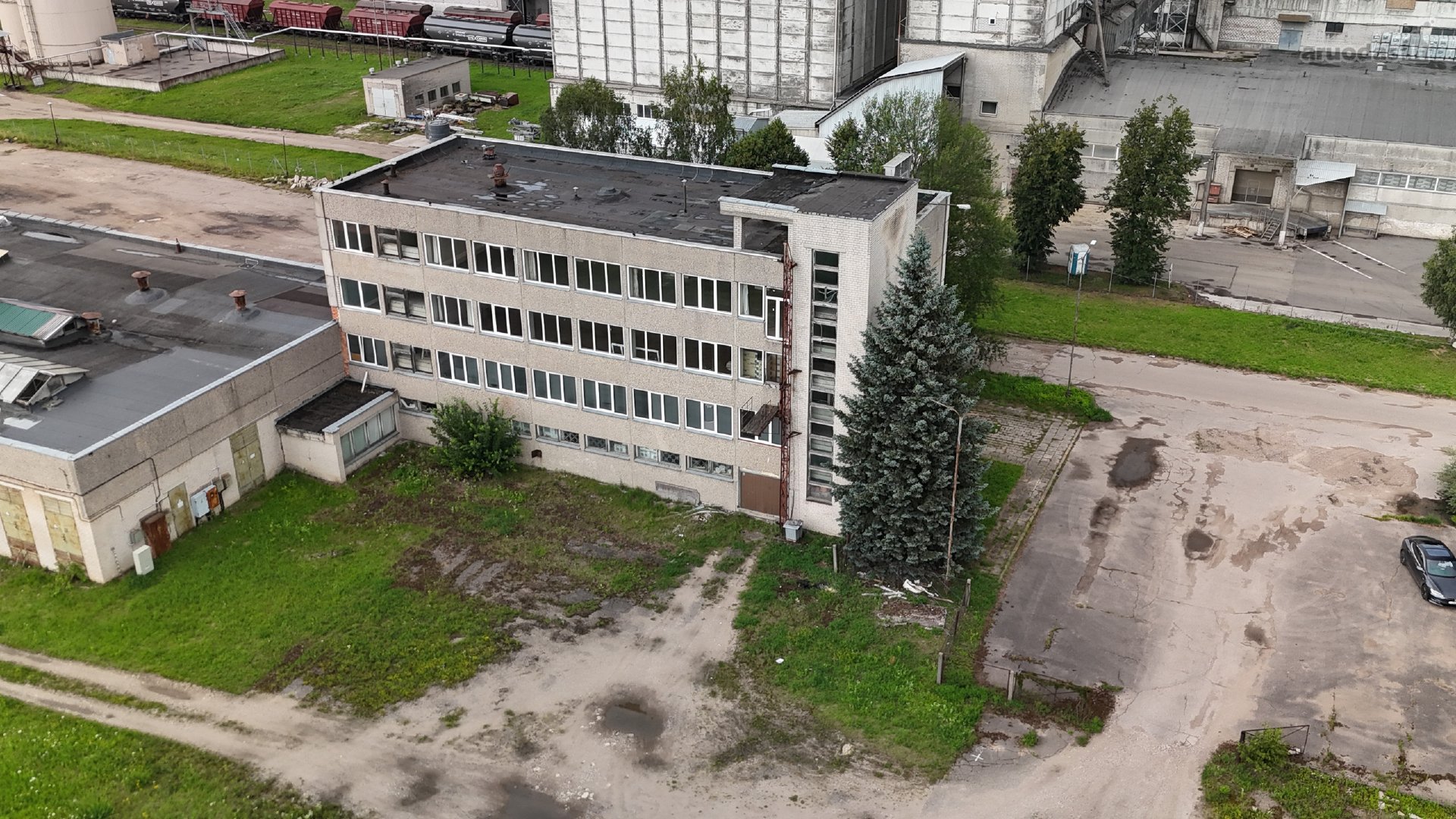 Parduodamas 4 aukštų, 1286 kv. m. ploto