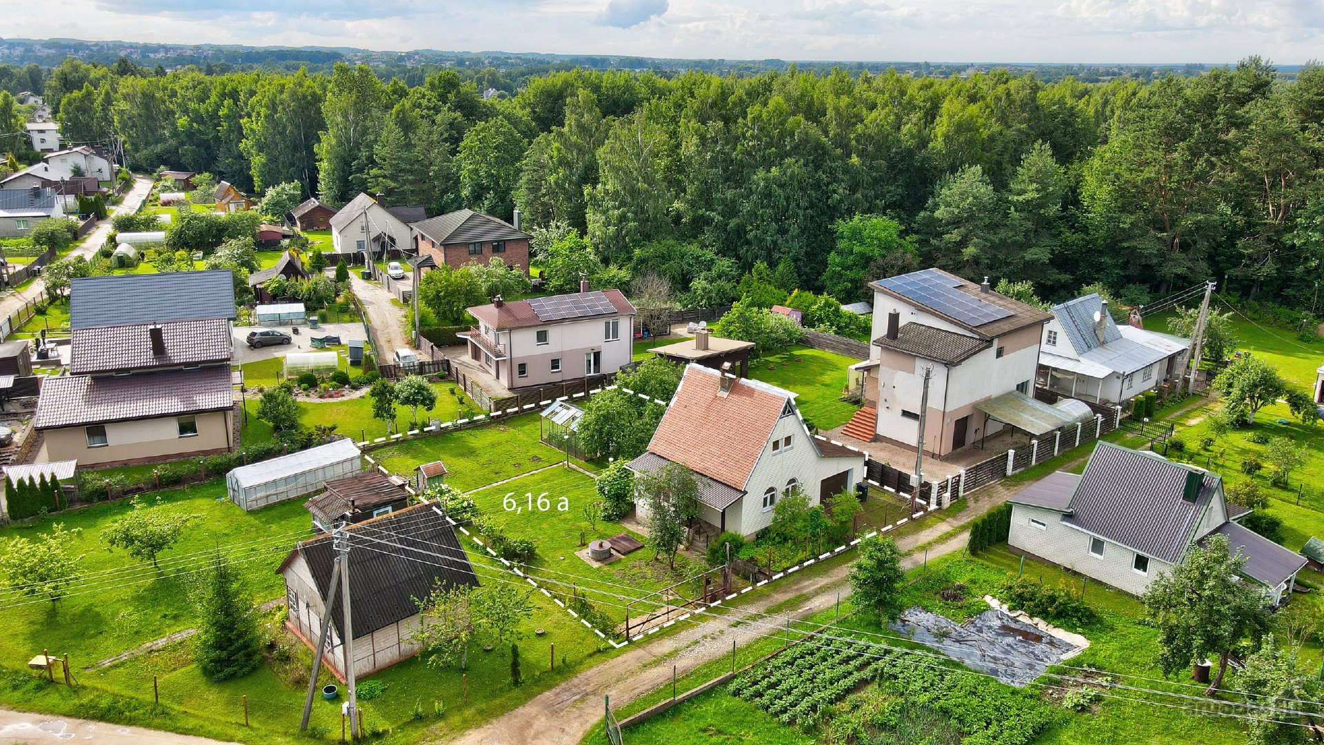 Parduodamas Tvarkingas Namas Gamtos Apsuptyje