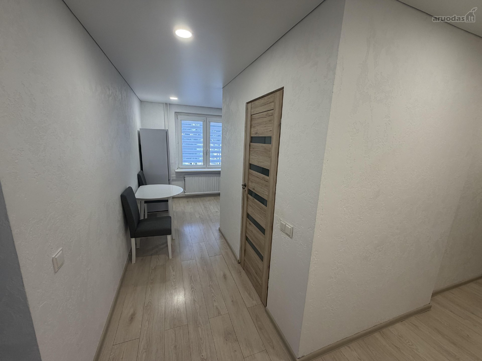 Išnuomojamas 1 kambario butas V. Krėvės