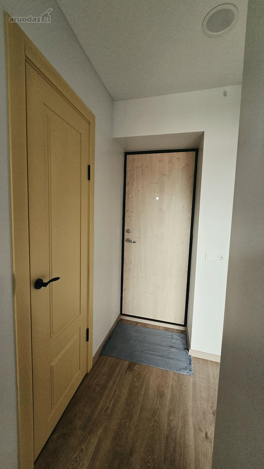 Nuomojamas naujos įrangos butas: 4 aukštas:
