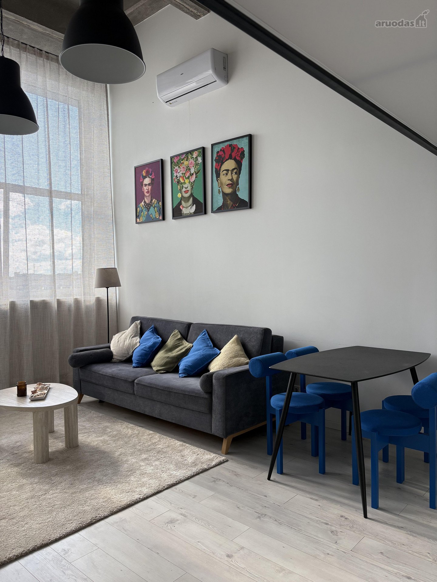 Nuomojamas šviesus, jaukus ir 51 m² loftas