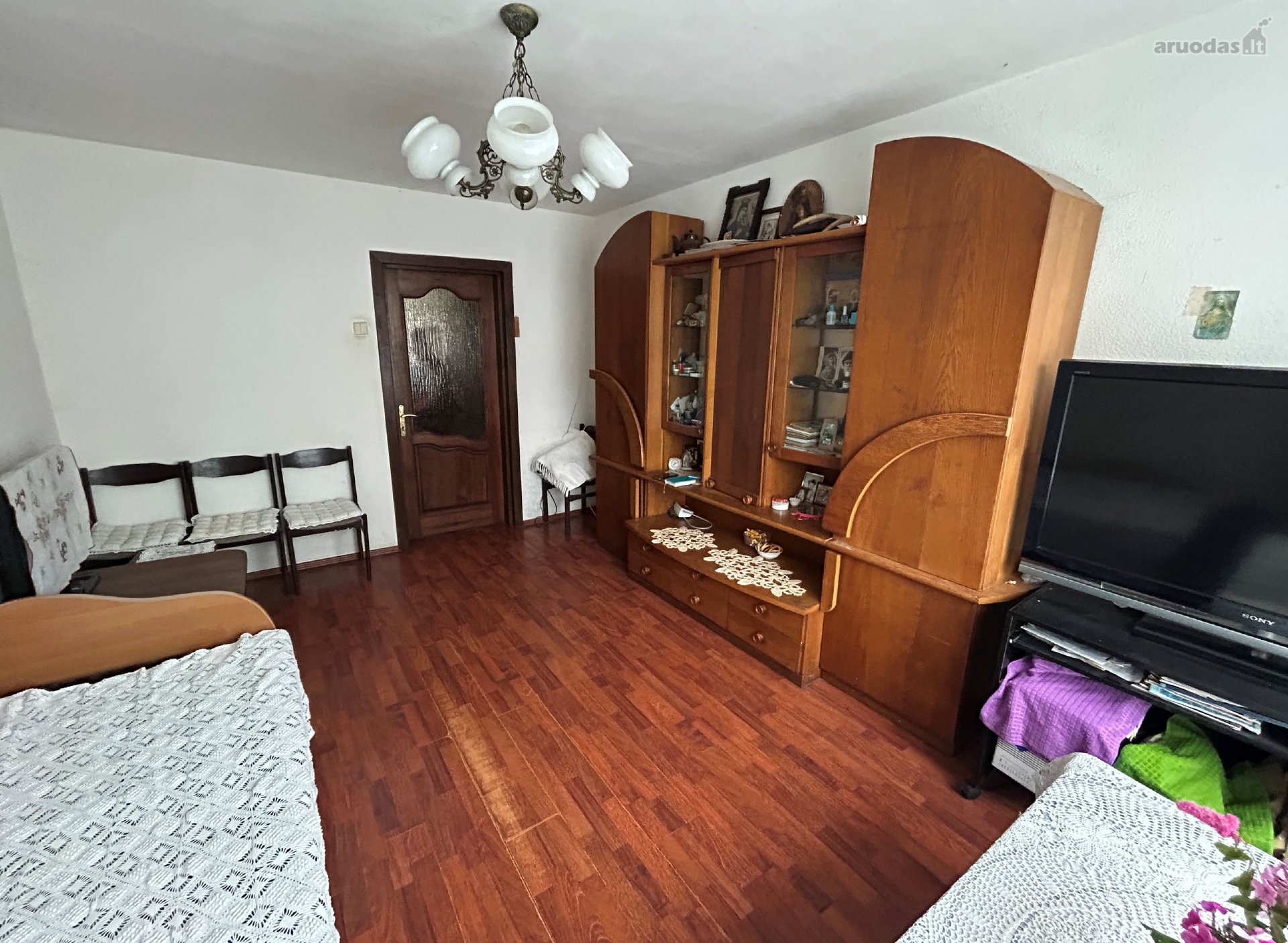 Parduodamas erdvus 3 kambarių butas