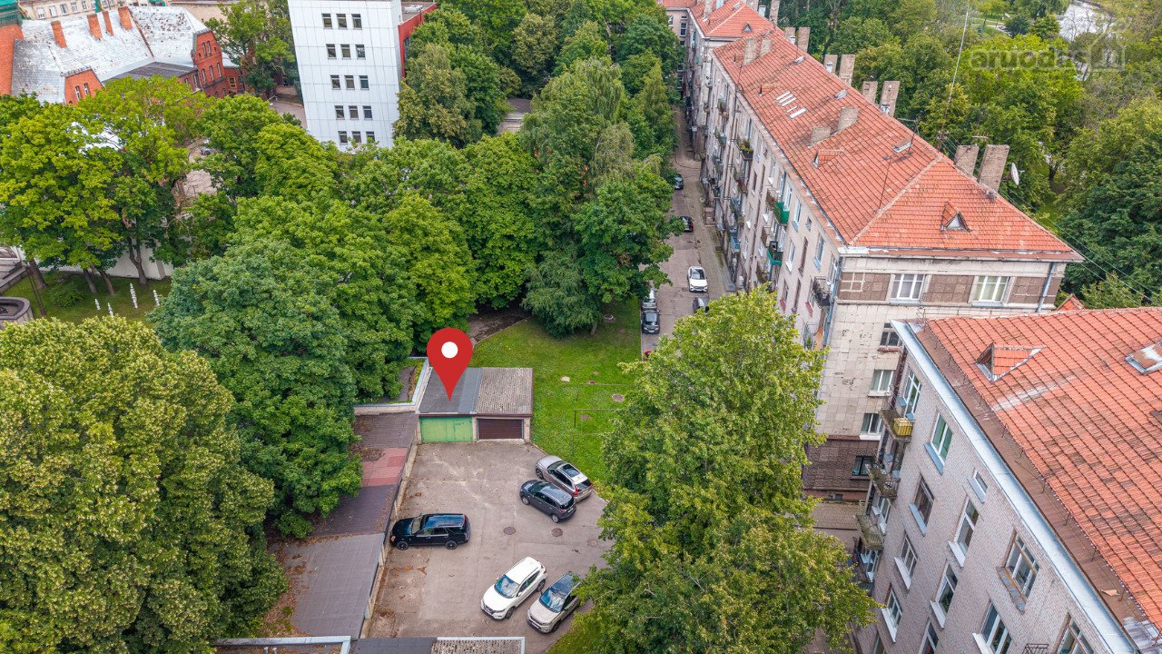 Parduodamas garažas Klaipėdos centre, Danės