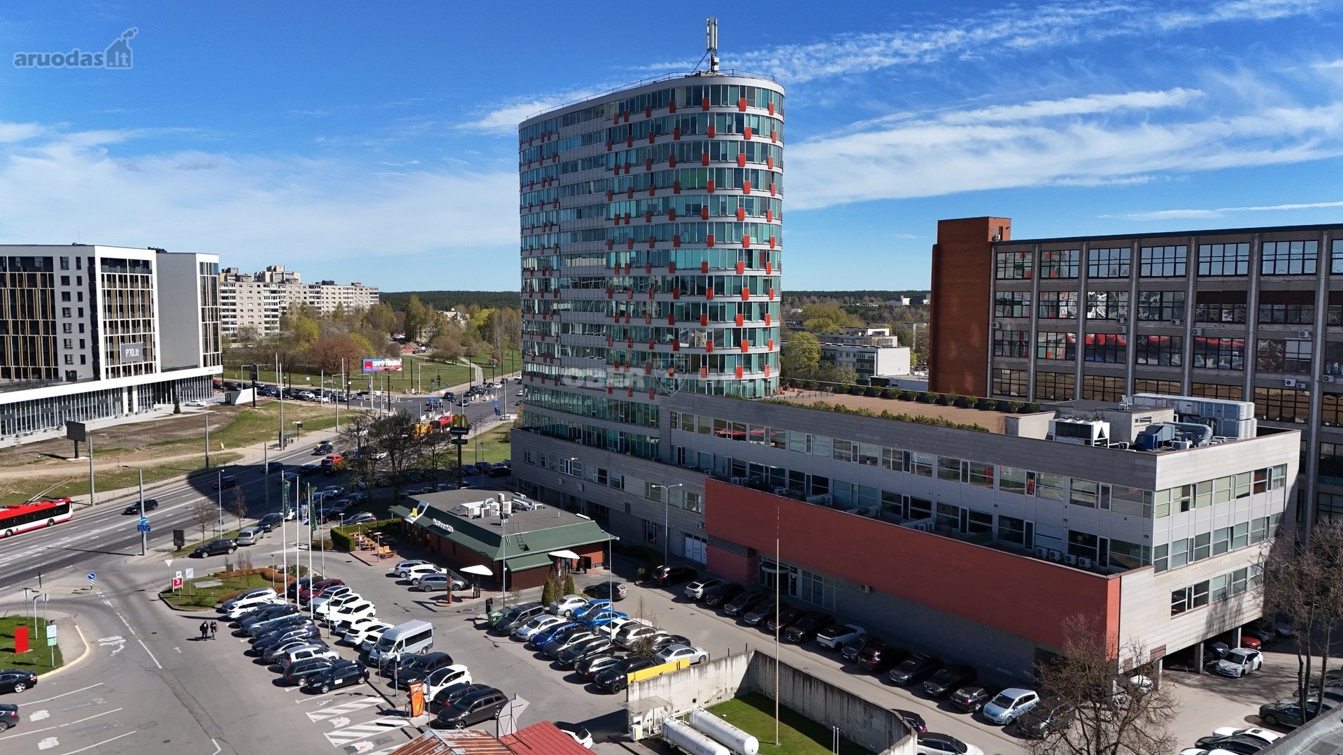 Išnuomojamos 76.13 m² administracinės