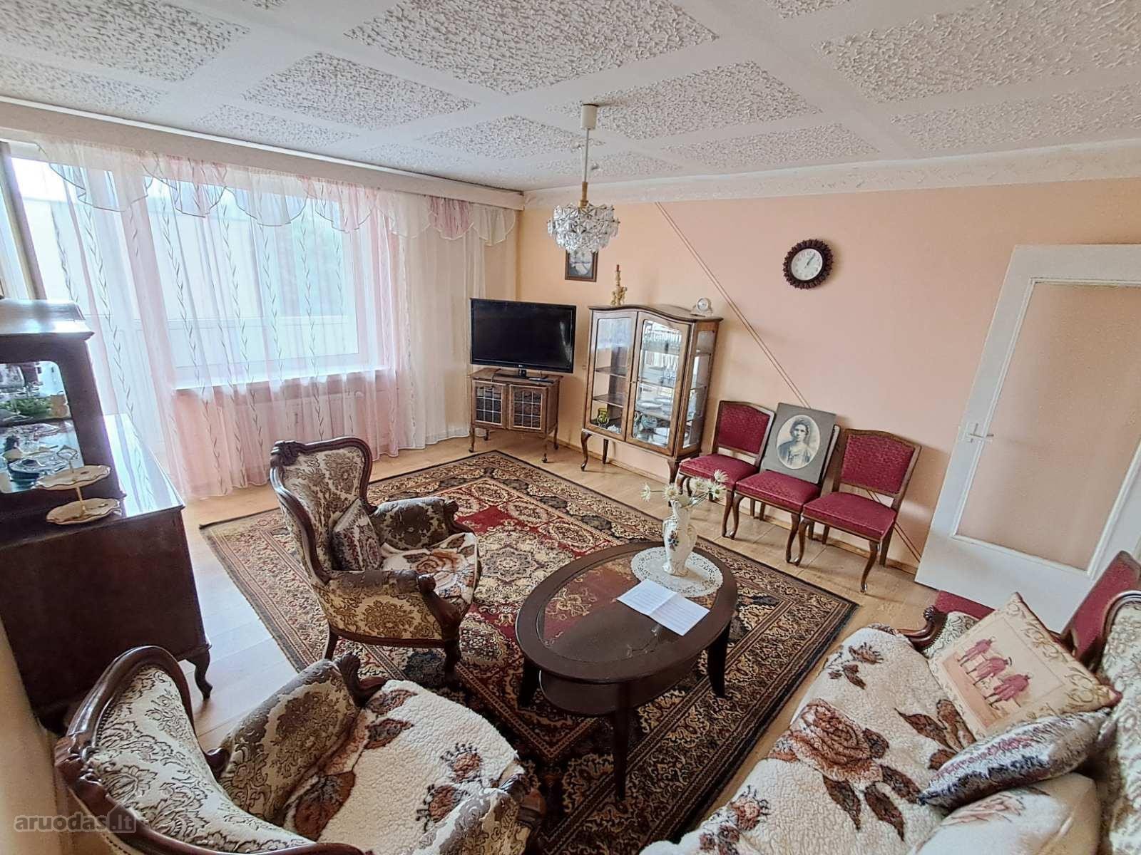 Parduodamas jaukus ir tvarkingas 2 kambarių