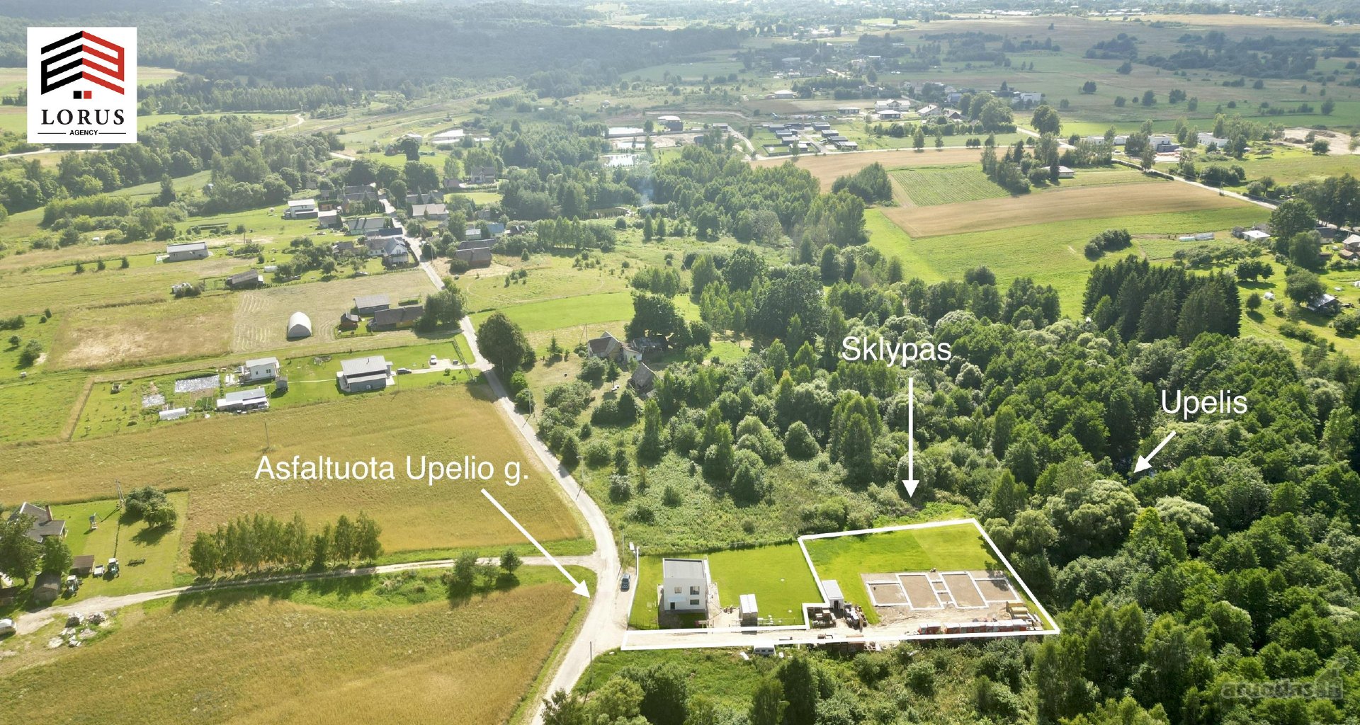 Parduodamas lygus sklypas su leidimu 1 aukšto
