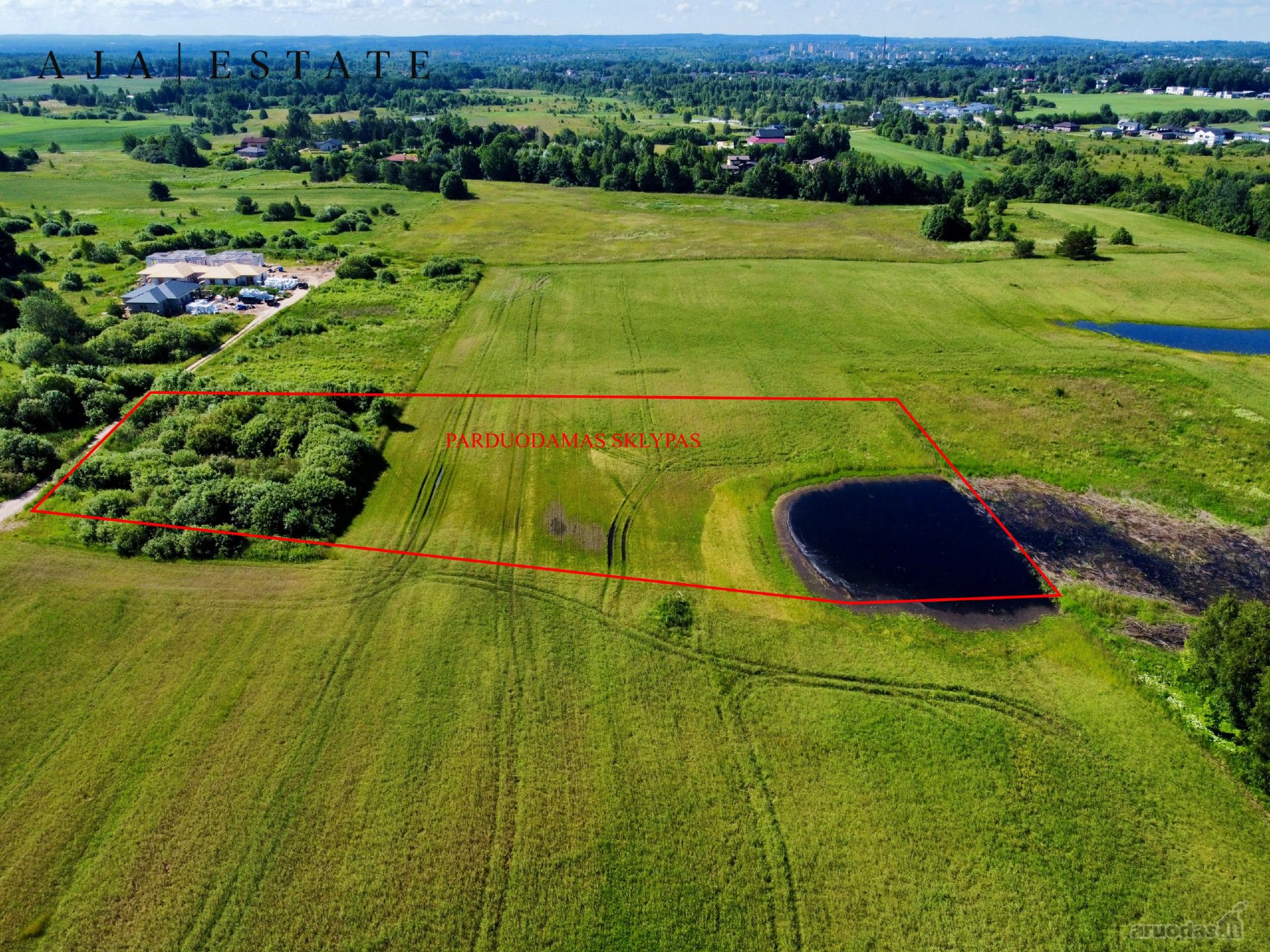 Vilniaus rajone, Kairėnų kaime, parduodamas