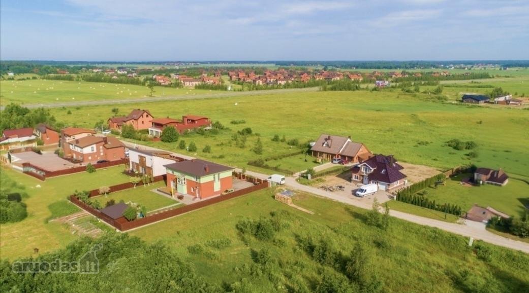 12 arų namų valdos sklypas.
