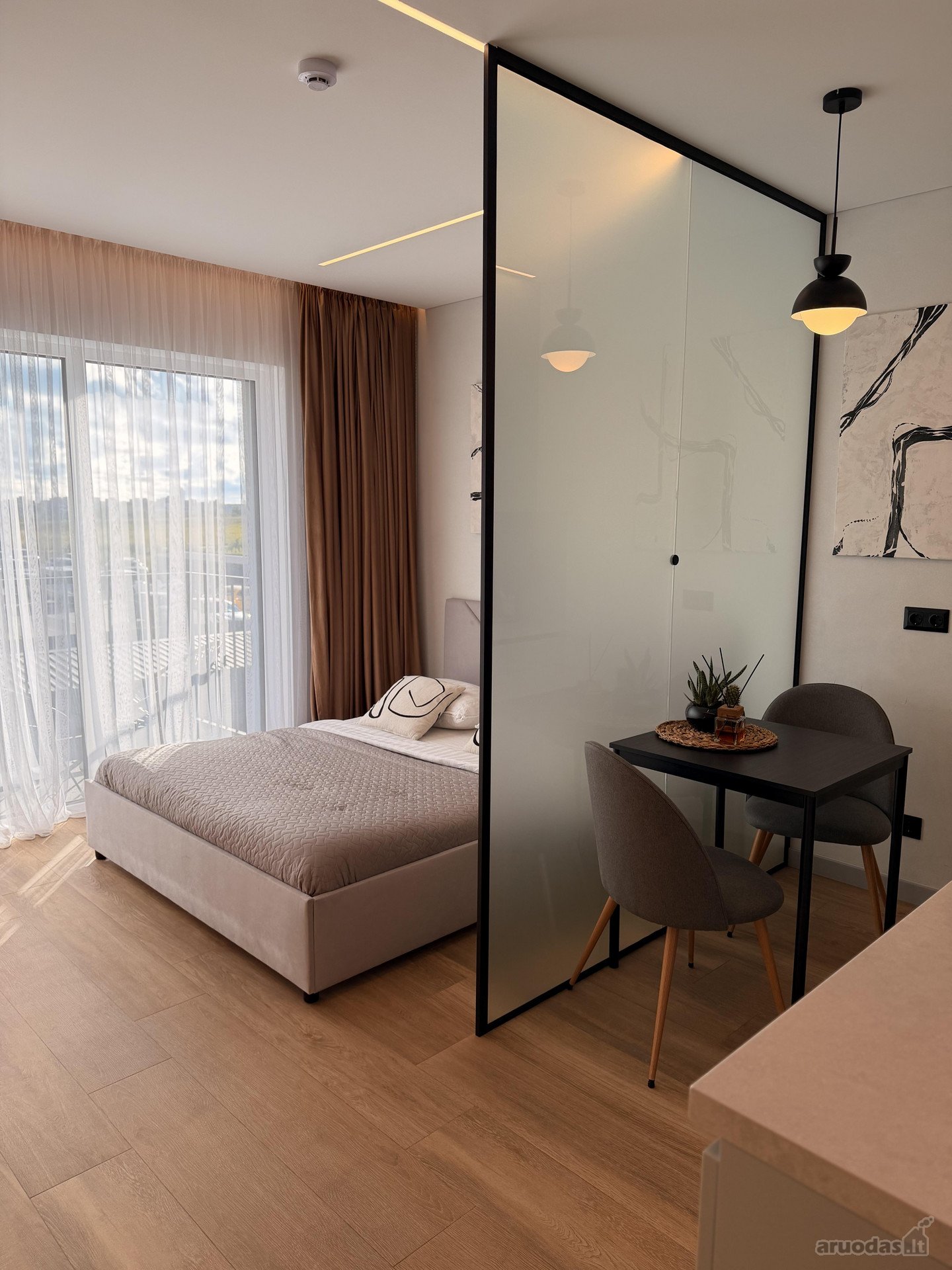Kokybiškai Įrengtas 27 M² Butas Su Parkavimo