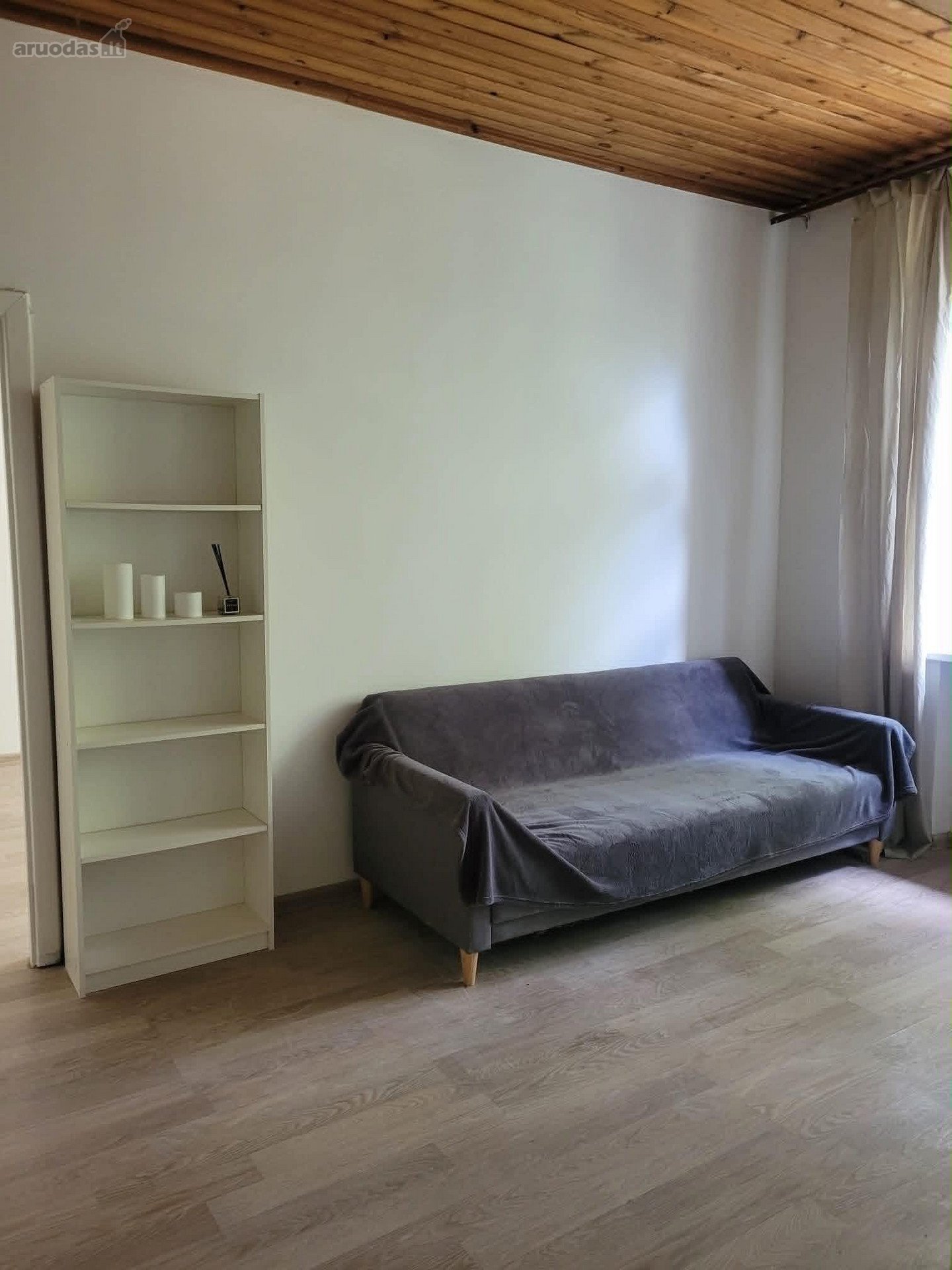 Jaukus, ramus, šviesus ir labai šiltas,