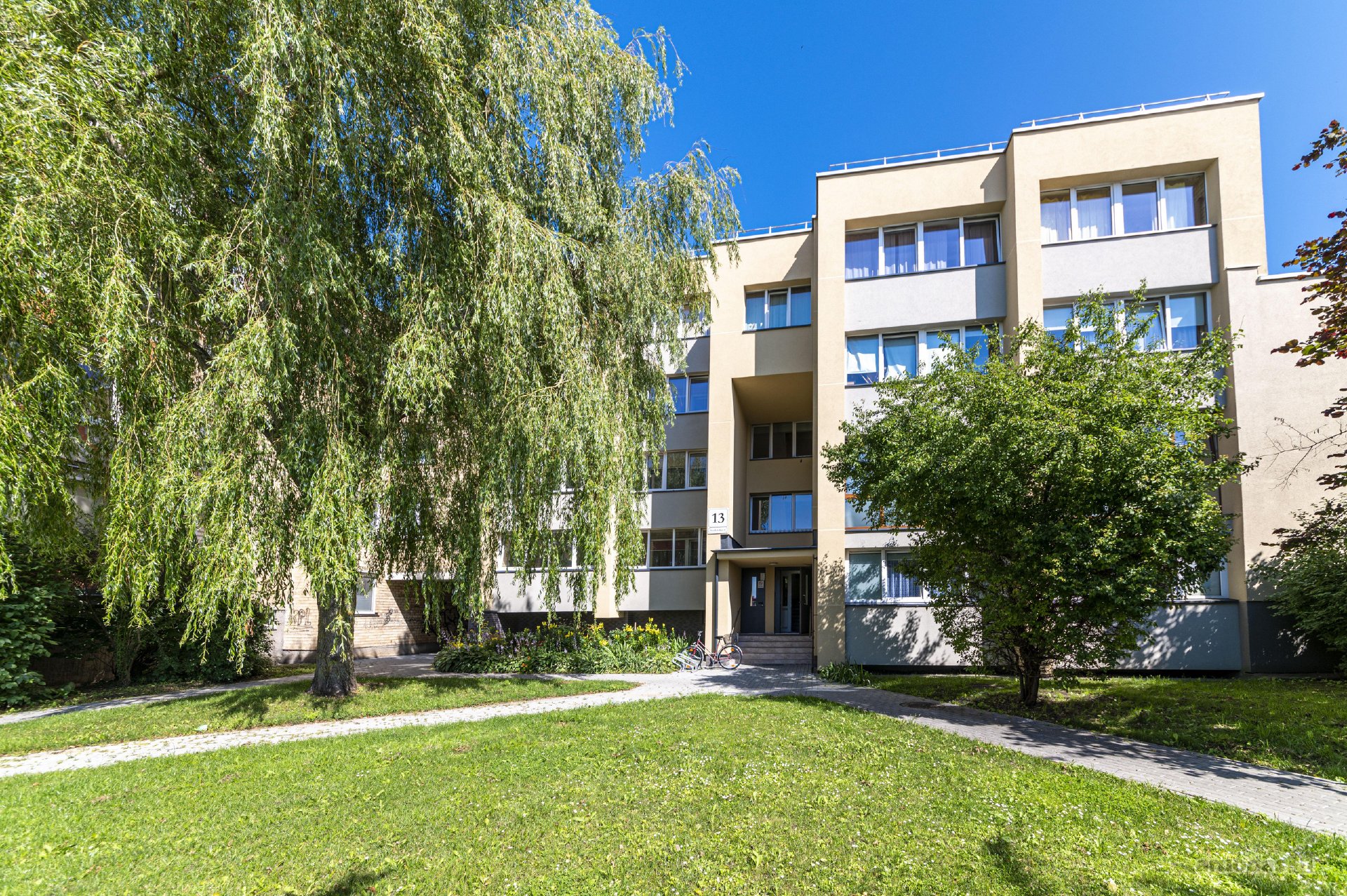 Parduodamas erdvus 3 kambarių butas