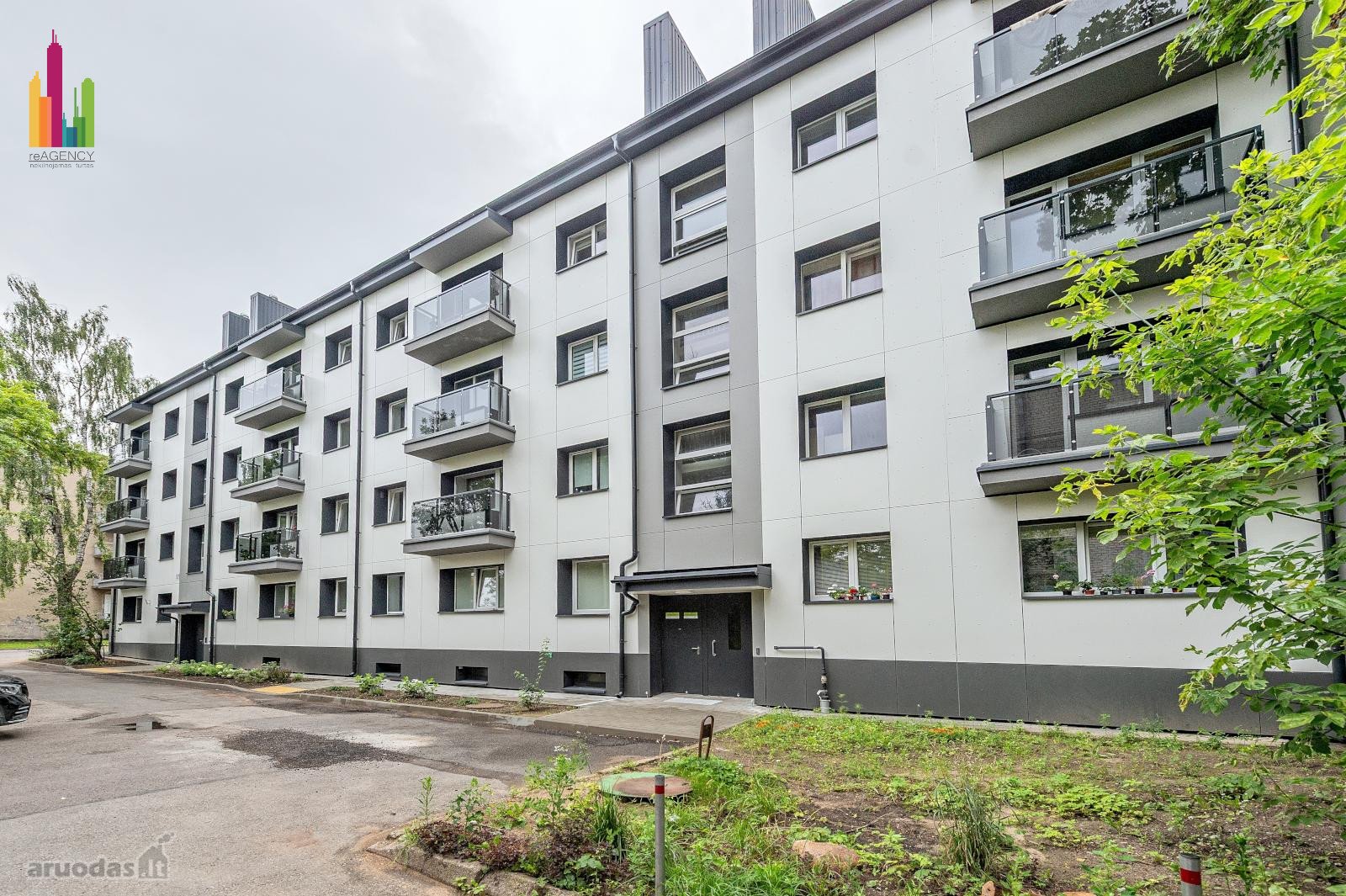 2 kambarių butas renovuotame name Antakalnyje