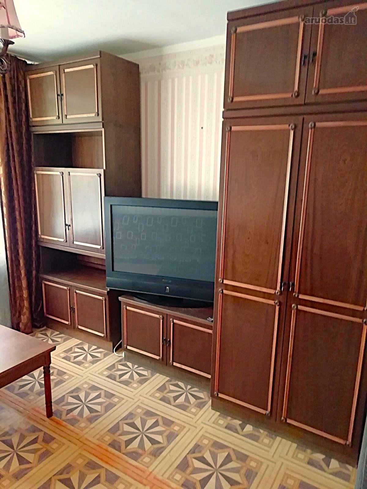 Išnuomojamas 1 k. 28 m2 tvarkingas, šiltas ir