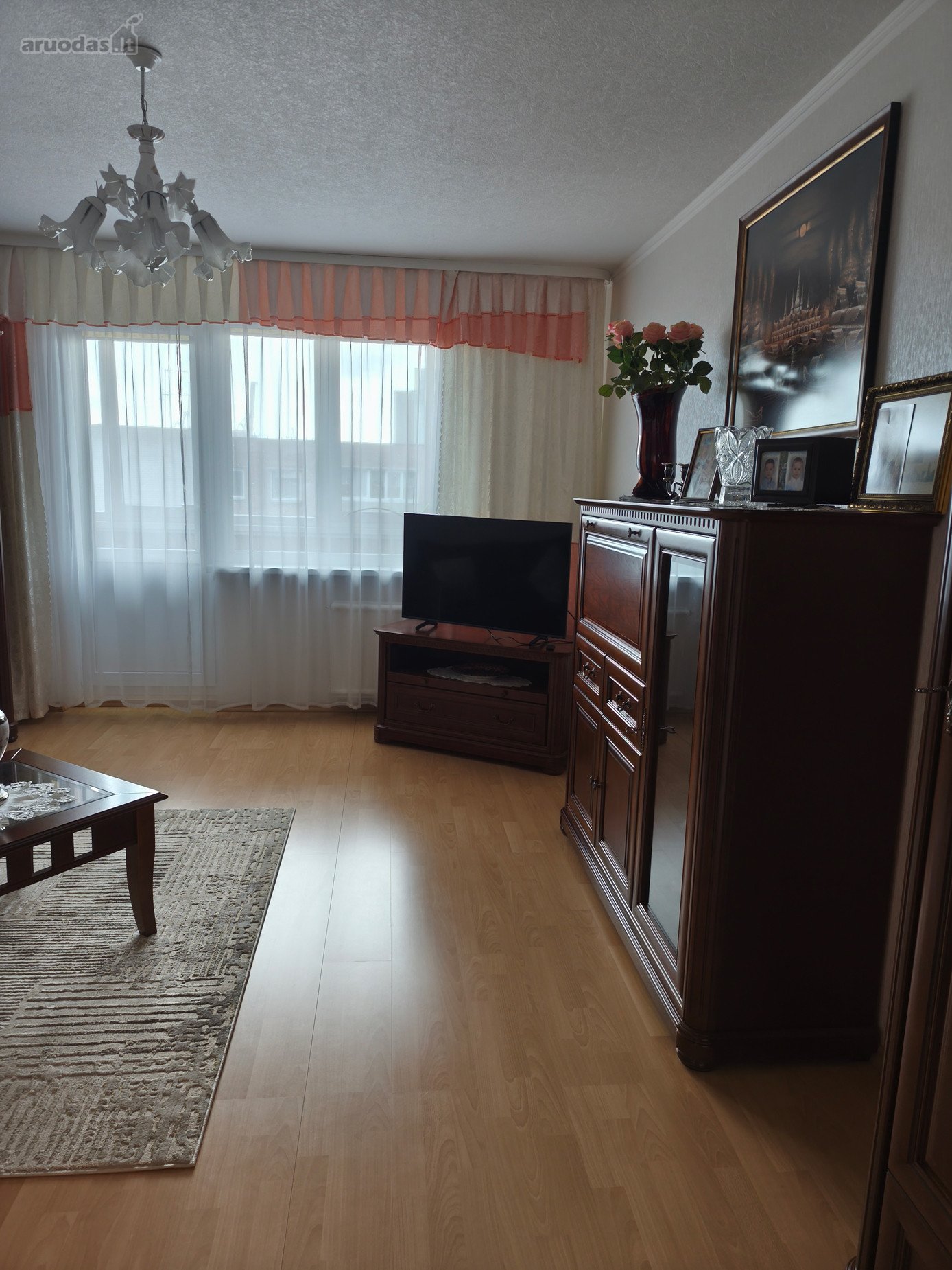 Klaipedoje Nidos g. parduodamas 2 kambariu
