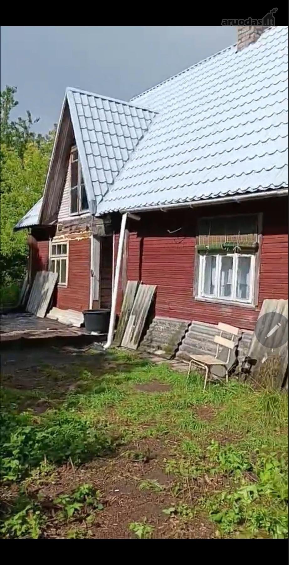 Ramioje vietoje, artimiausi kaimynai už 300m.