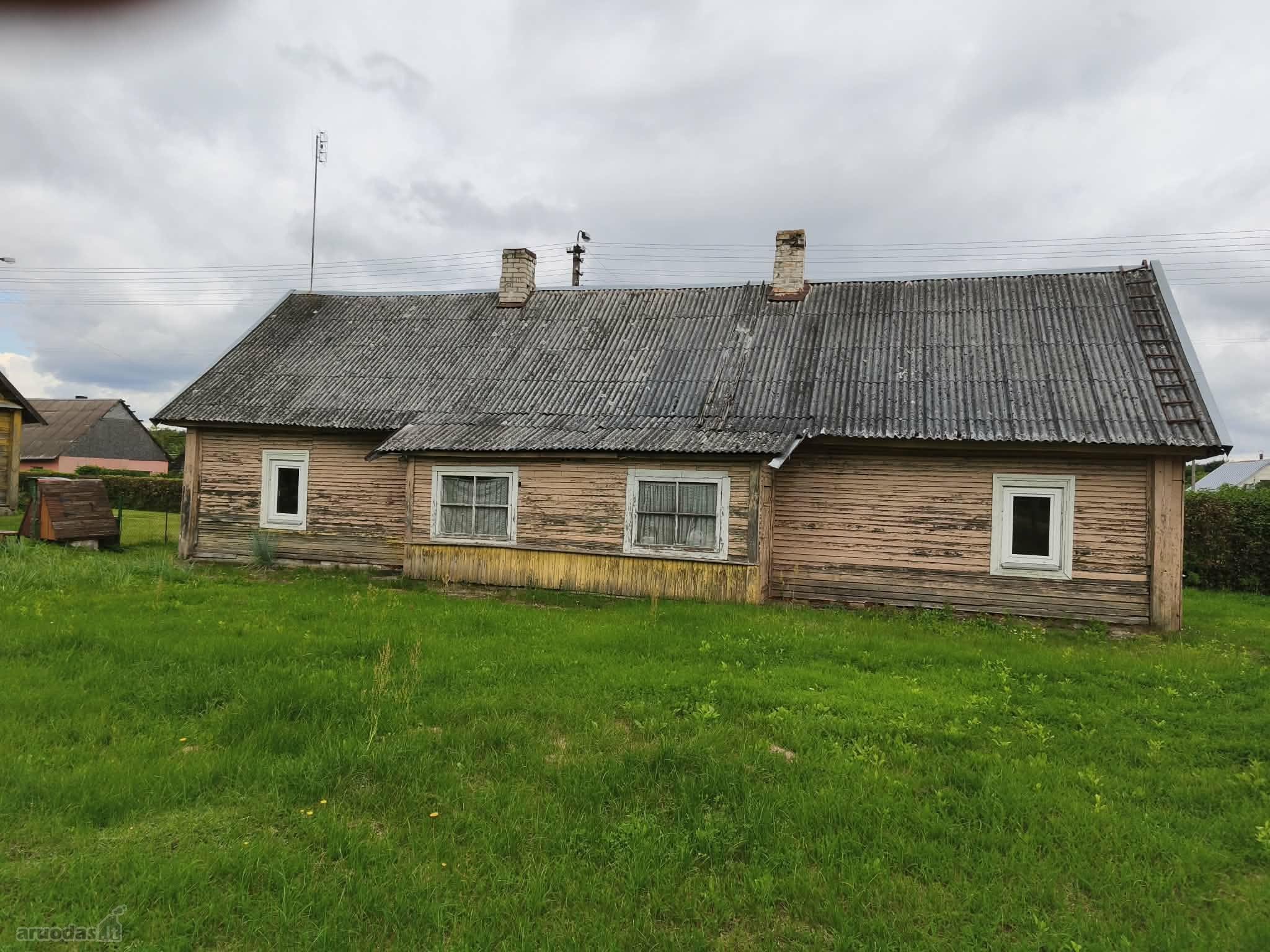 Parduodamas namas su sklypu Švenčionėliuose