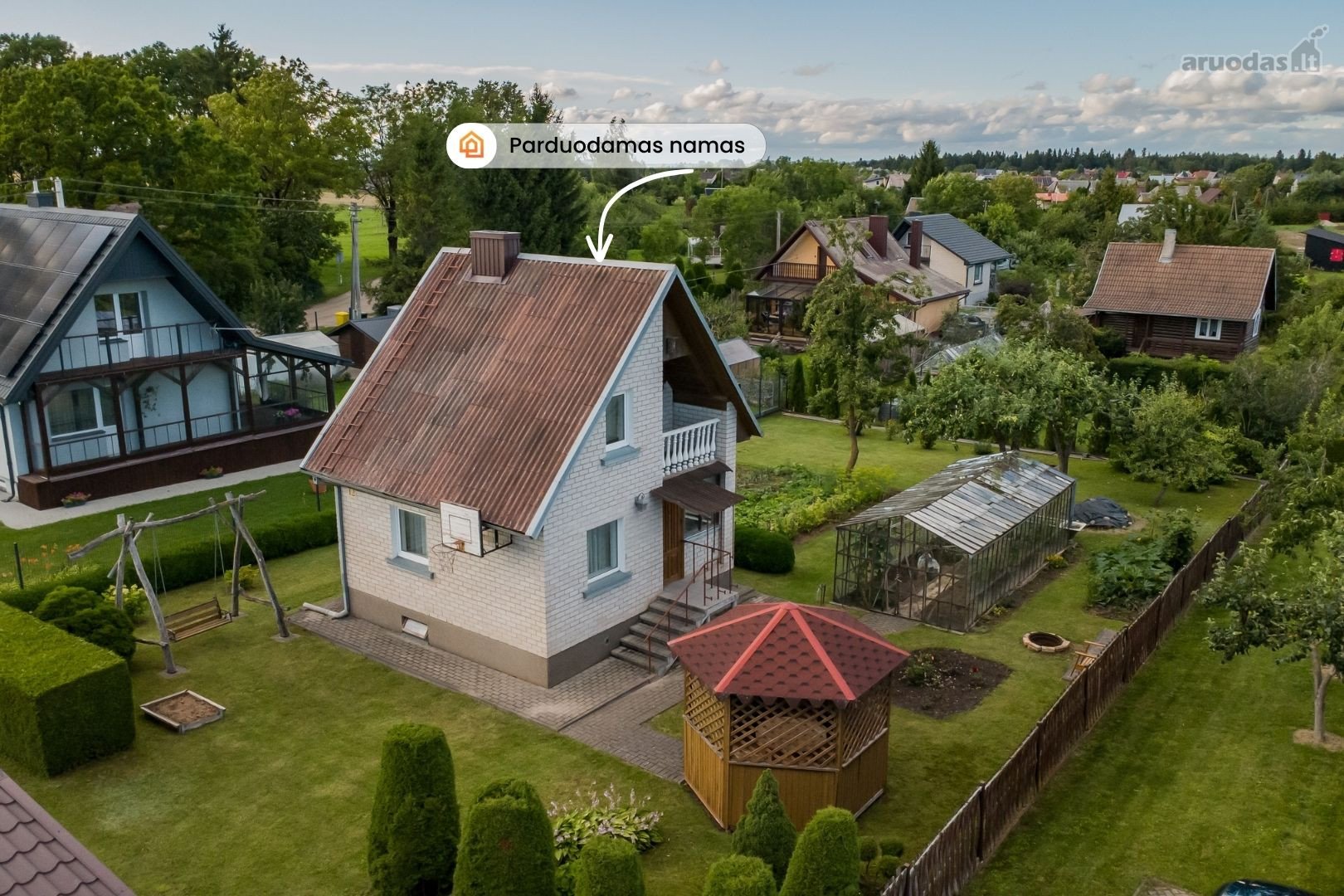 Parduodamas tvarkingas ir kruopščiai