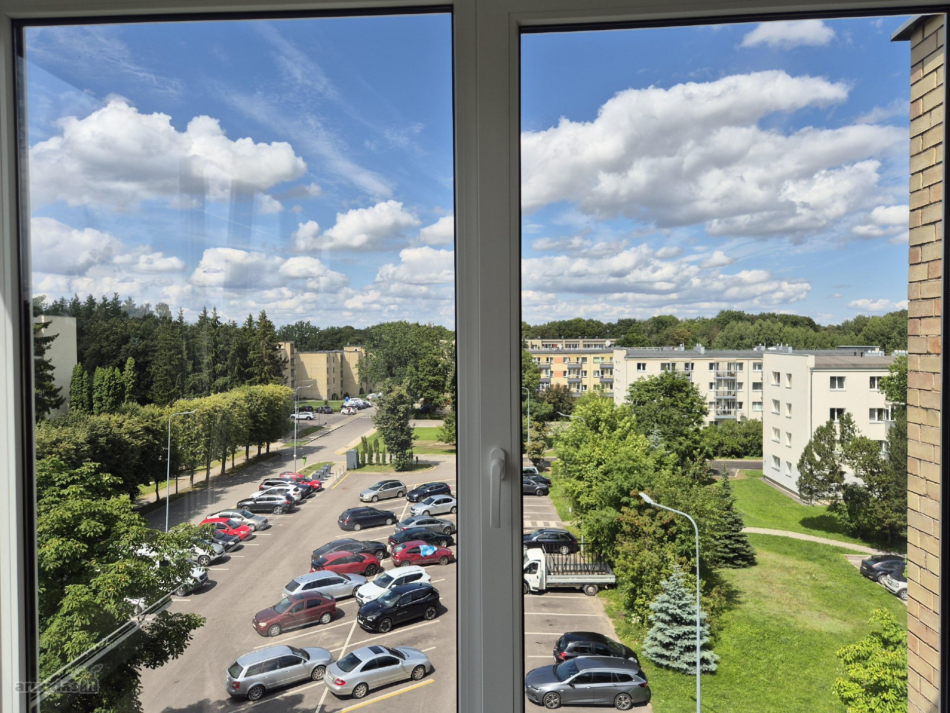 Kovo 11-osios butas Rezervuotas. 