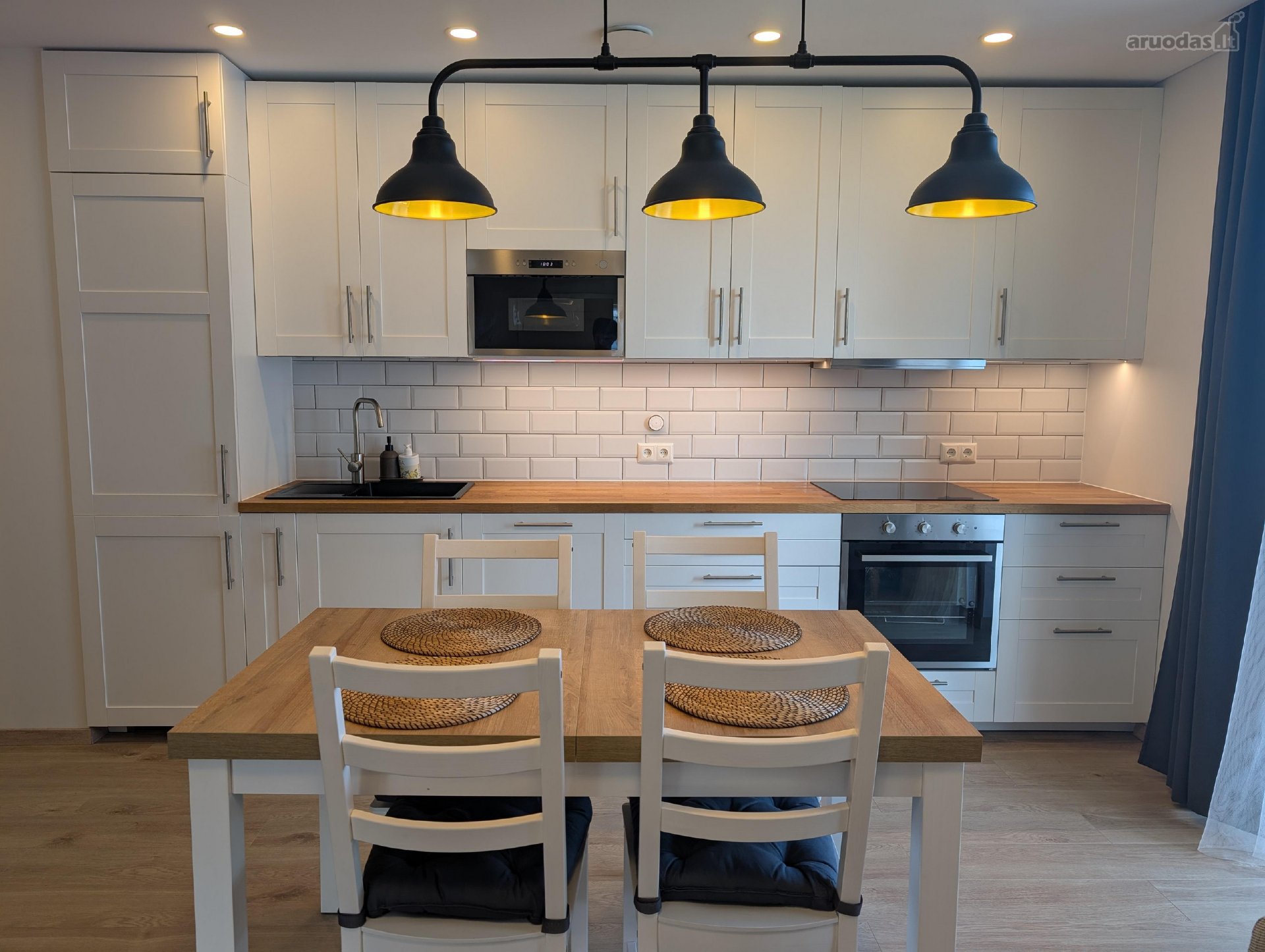 Išnuomojamas 3 kambarių (52 m2 kvadratų