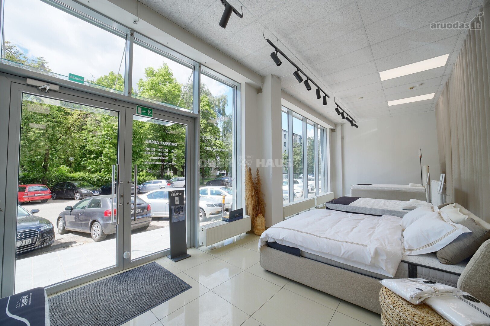 Nuomojamos 179,10 m² Prekybinės / Paslaugų