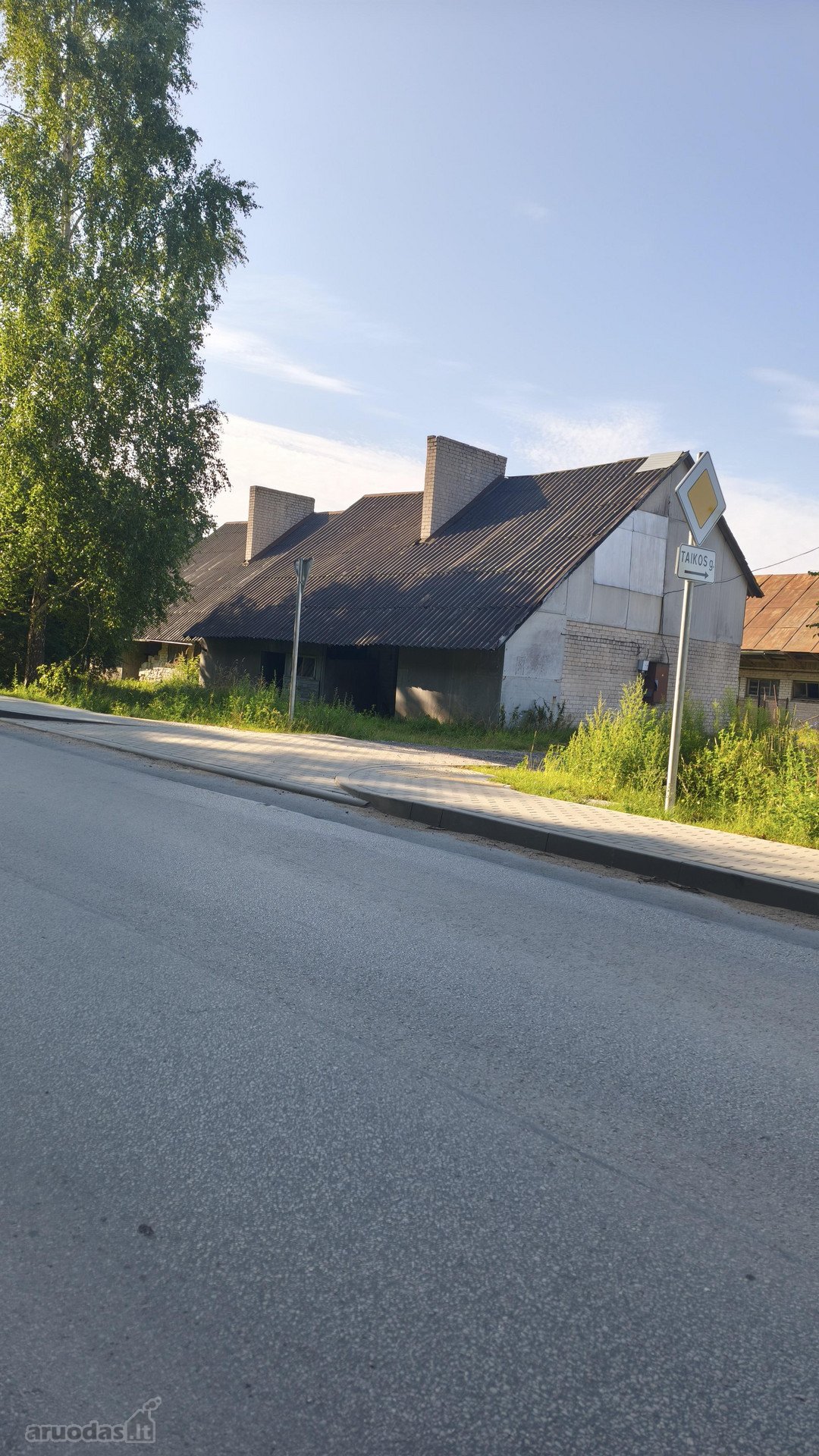 Parduodamos ūkinės patalpos. Su palėpe ir