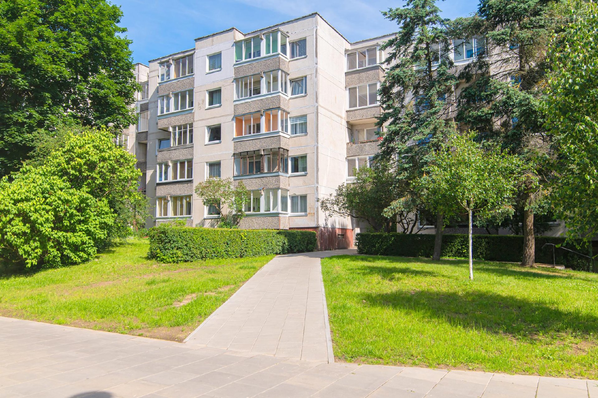 Labai geroje Šeškinės rajono vietoje, Dūkštų
