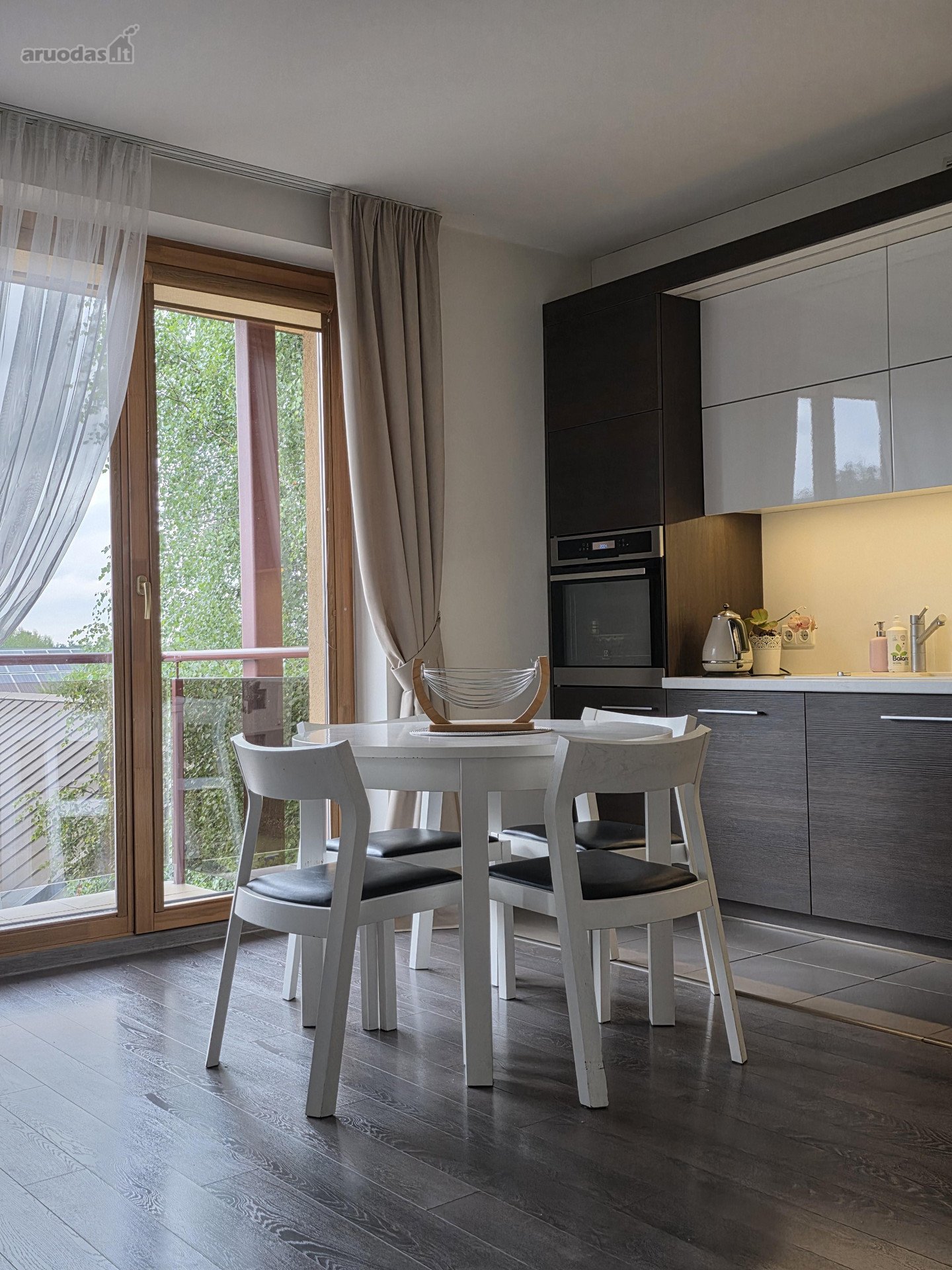 Nuomojamas jaukus 3 kambarių butas šalia