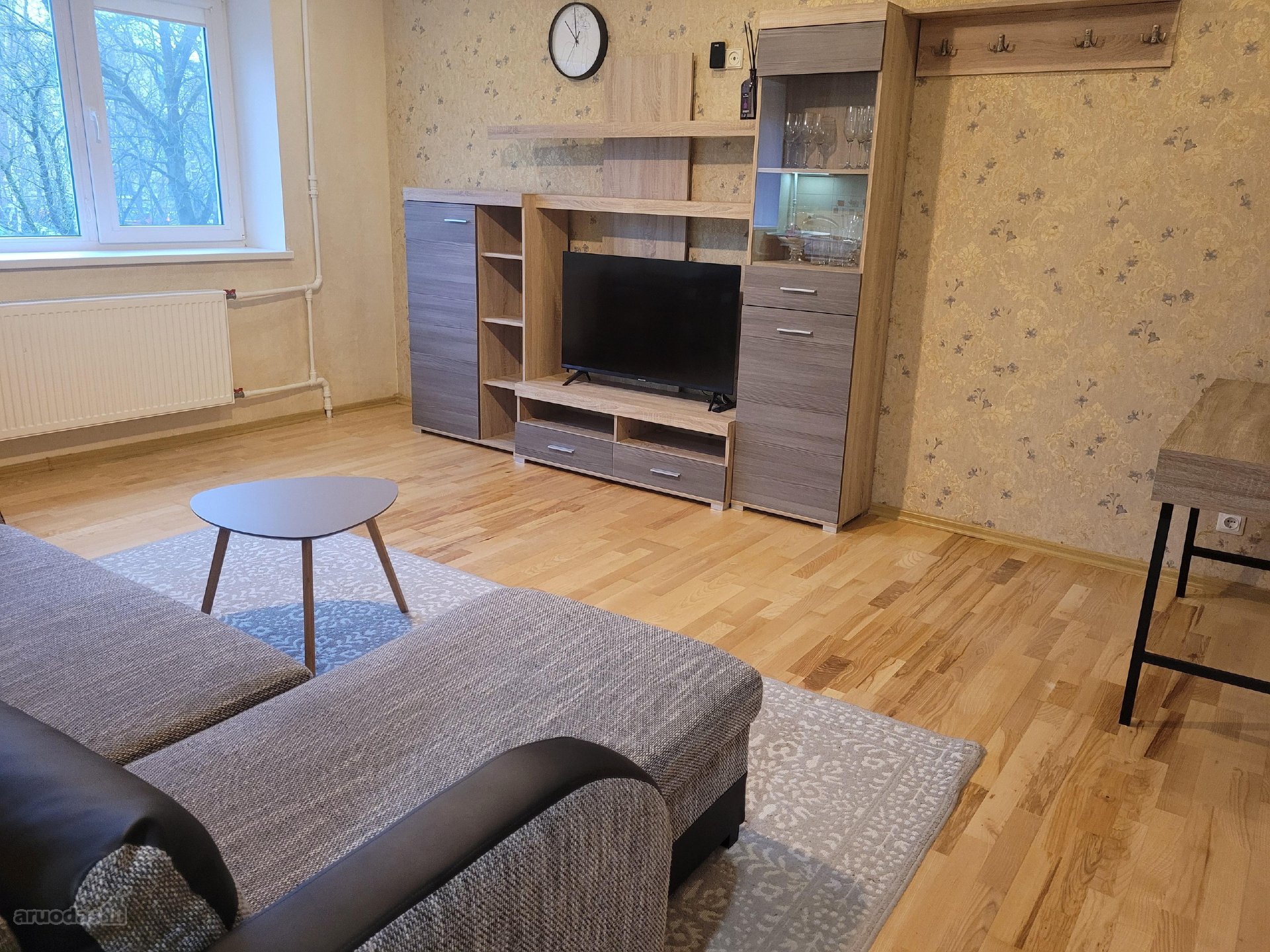 Nuomuojamas tvarkingas 2 kambarių butas