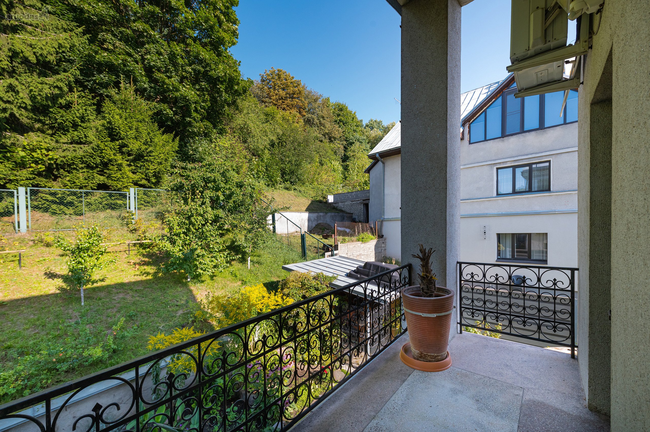 Parduodamas Unikalios Architektūros Mūrinis