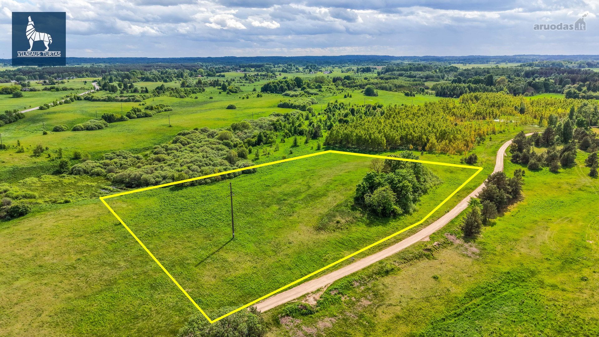 Parduodamas 1.3320 Ha Žemės Sklypas Molėtų