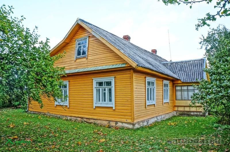 Parduodama didelė sodyba vienkiemyje, ežerų